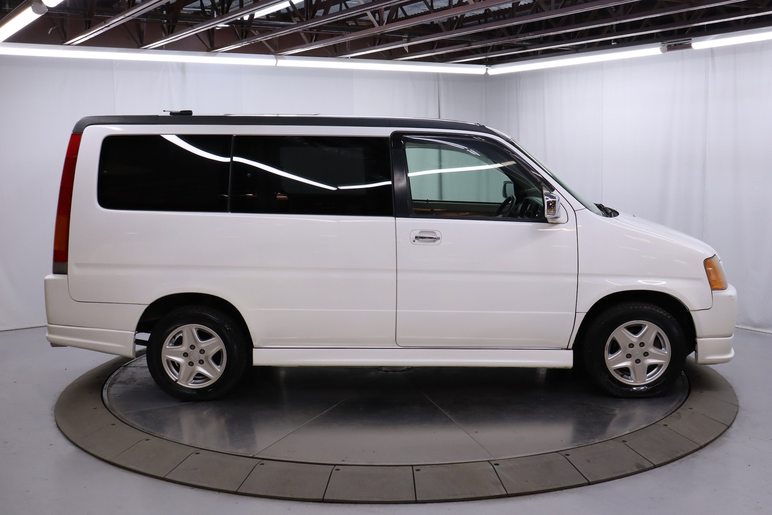 1998 Honda Stepwgn 10