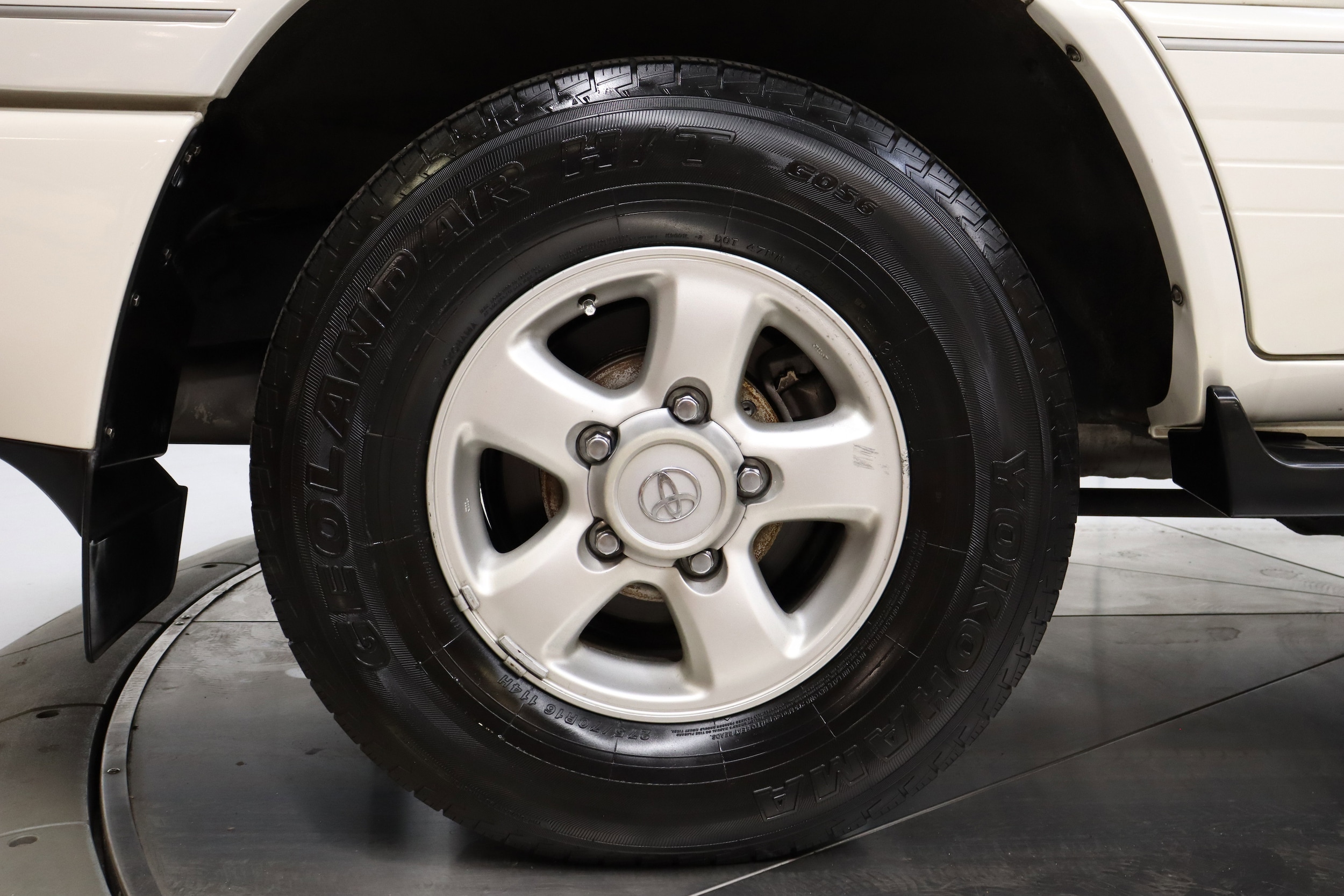 1998 Toyota Land Cruiser 37