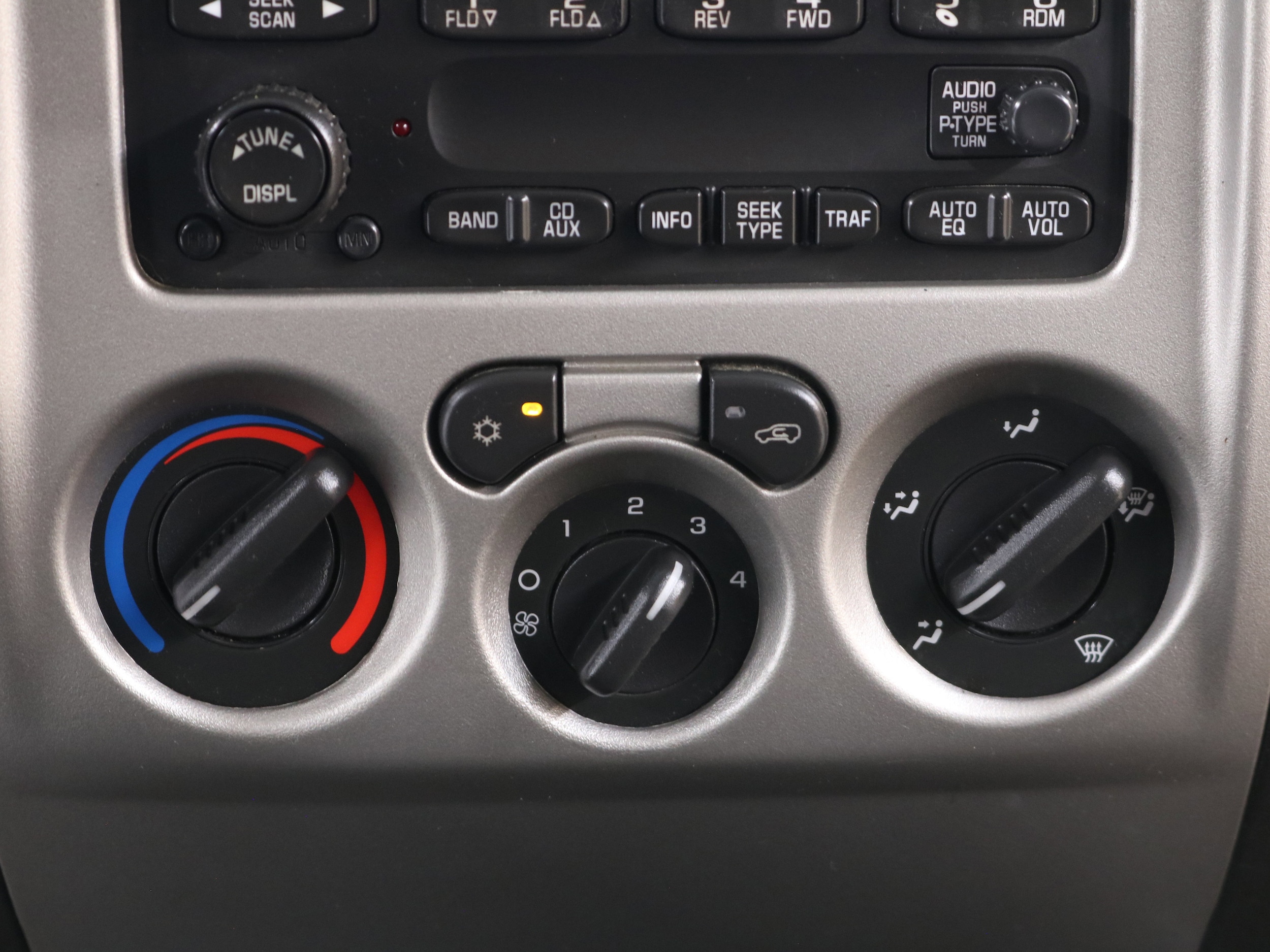 2007 Chevrolet Colorado 13