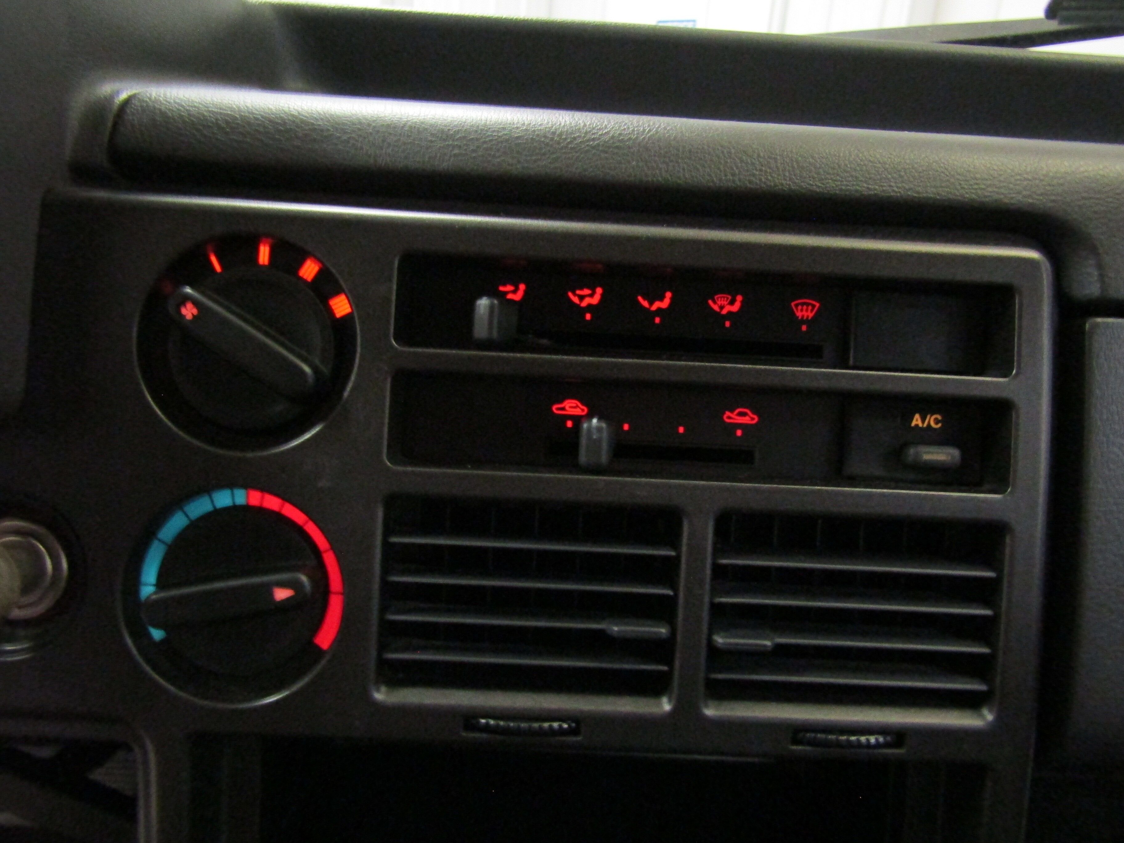 1991 Mazda B2600I 16