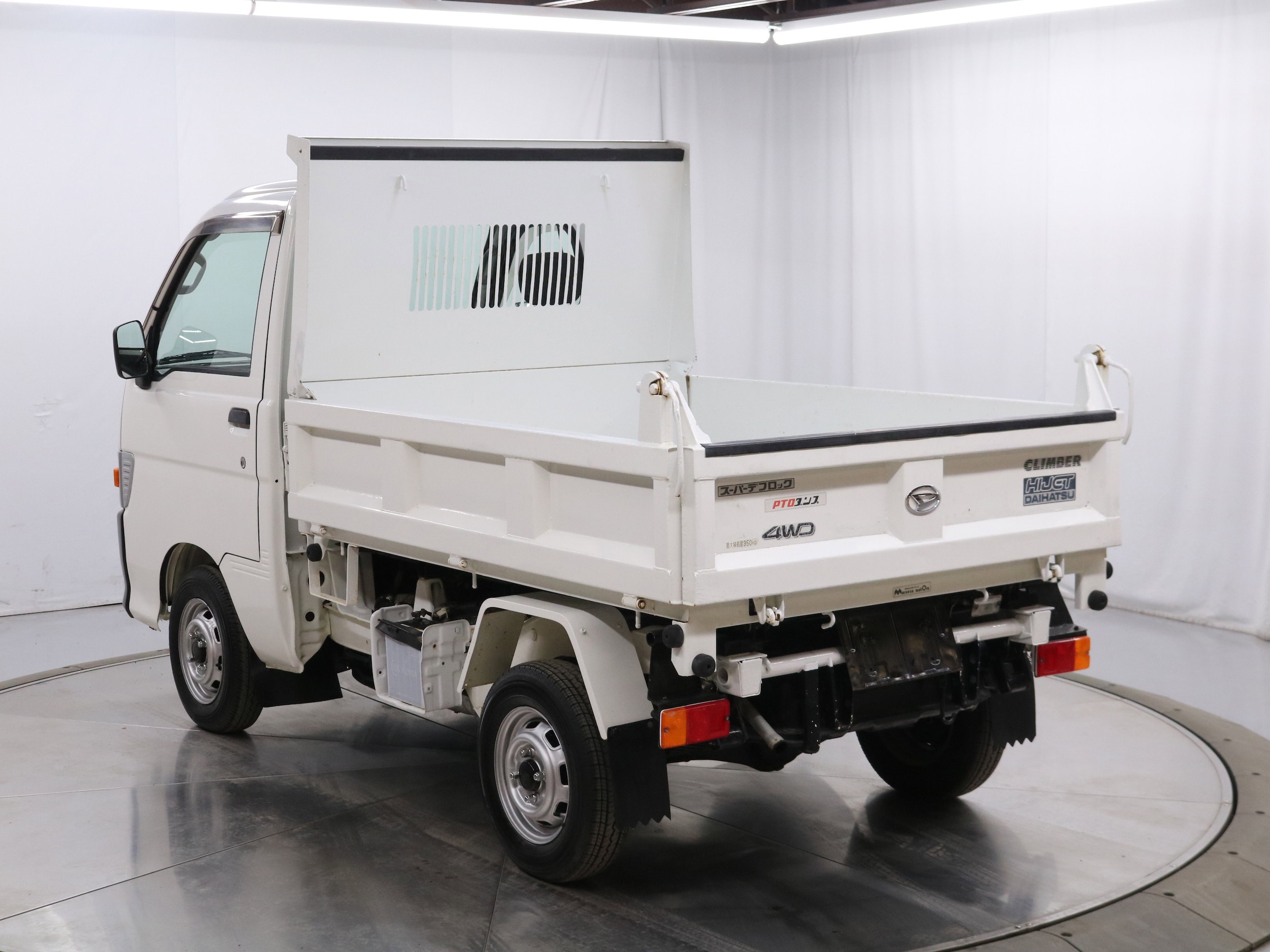 1998 Daihatsu Hijet 5