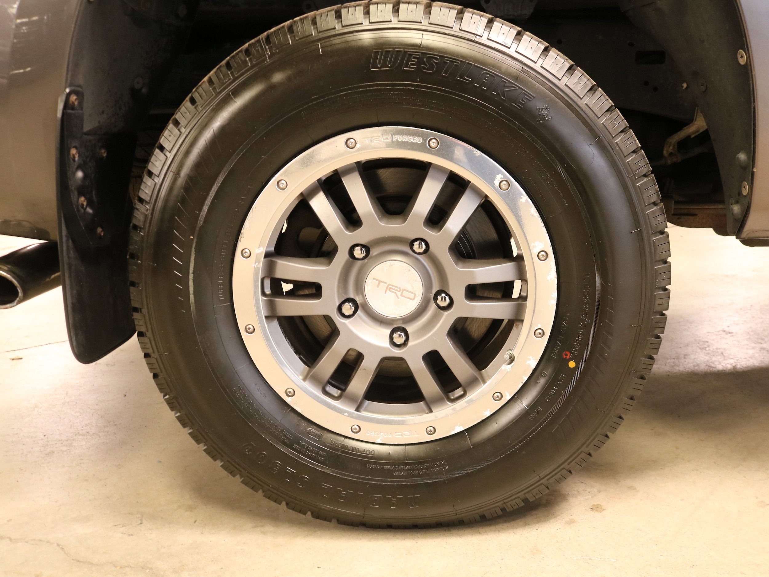 2012 Toyota Tundra 4WD Truck 34