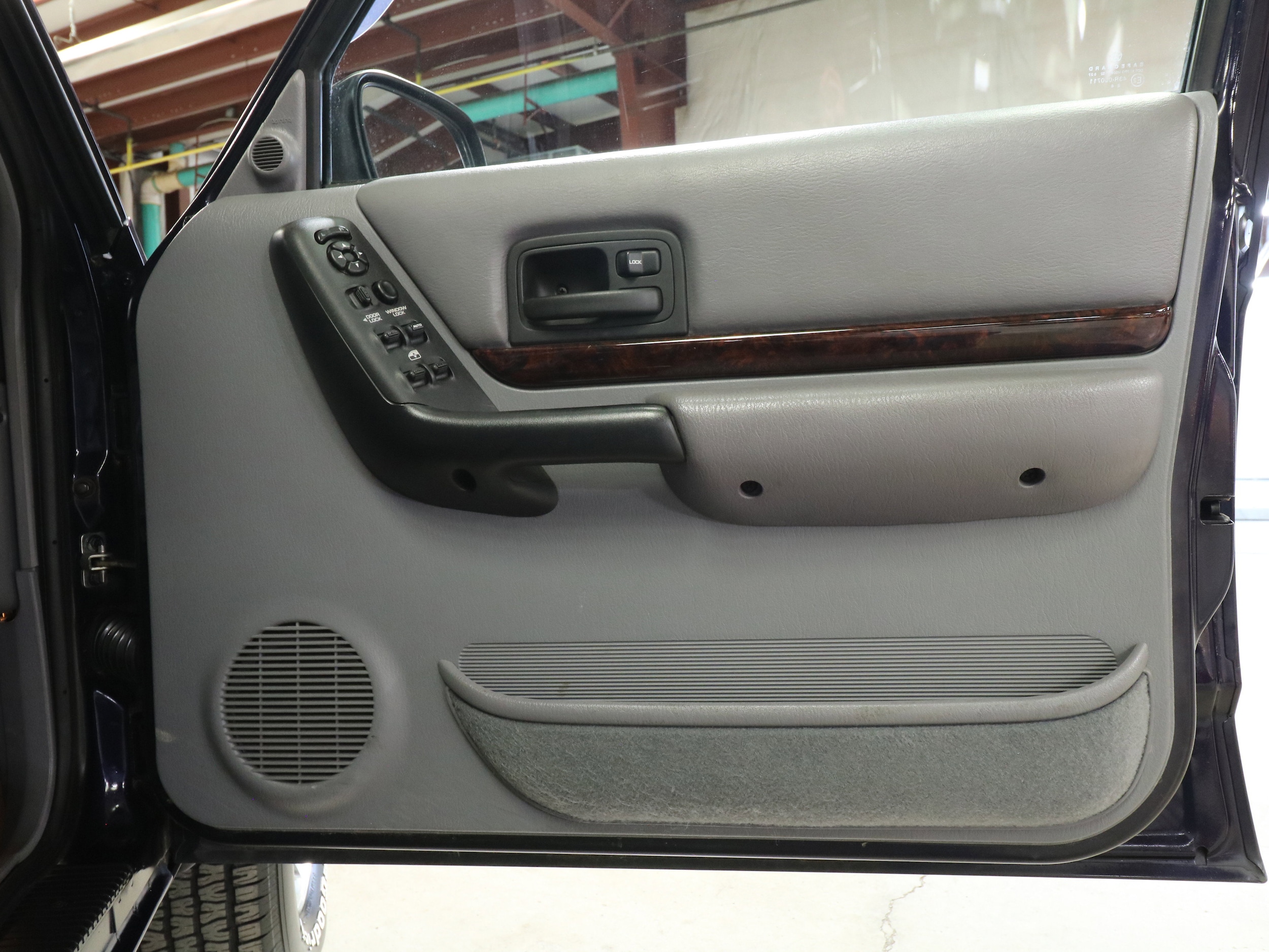 1999 Jeep Cherokee 22