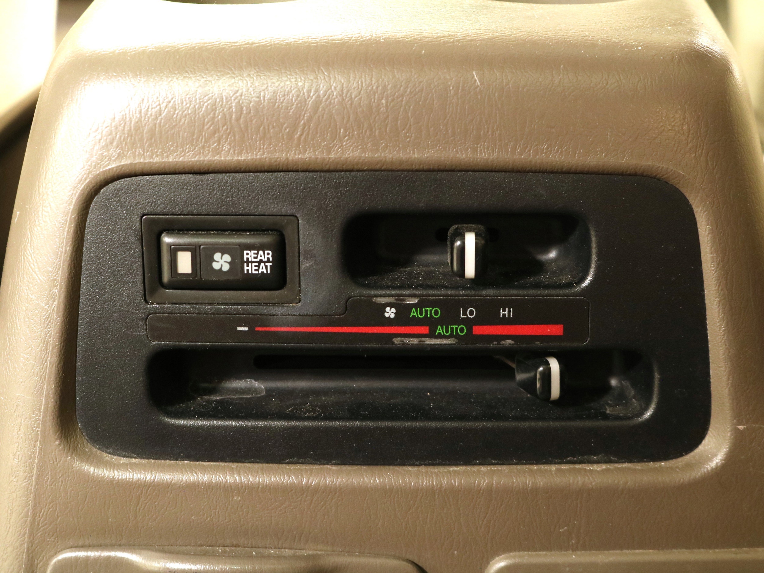2000 Toyota Grand Hiace 54