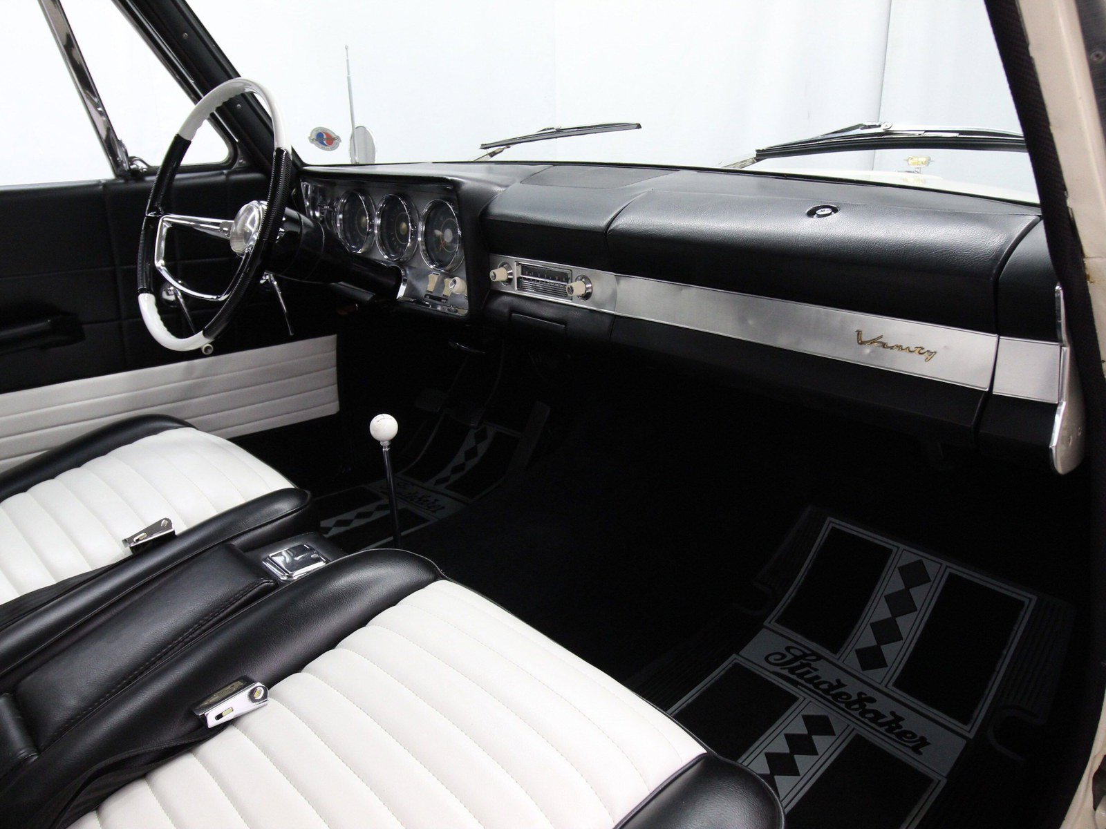 1963 Studebaker Lark 32