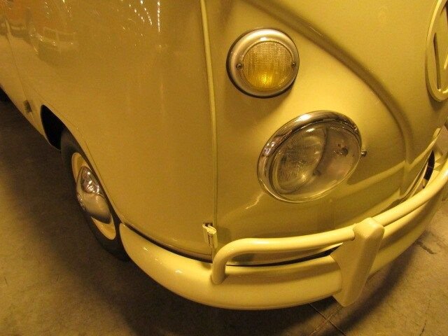 1967 Volkswagen Bus 30