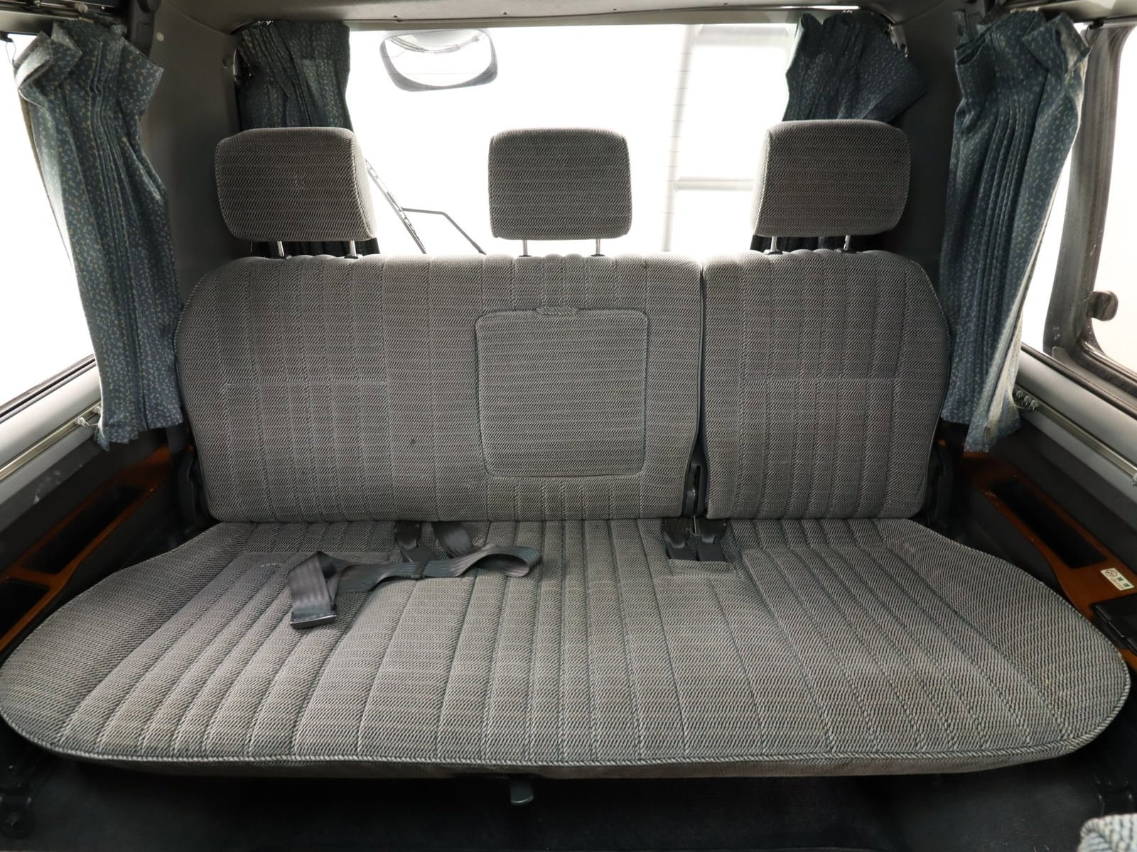 1994 Mitsubishi Delica 21