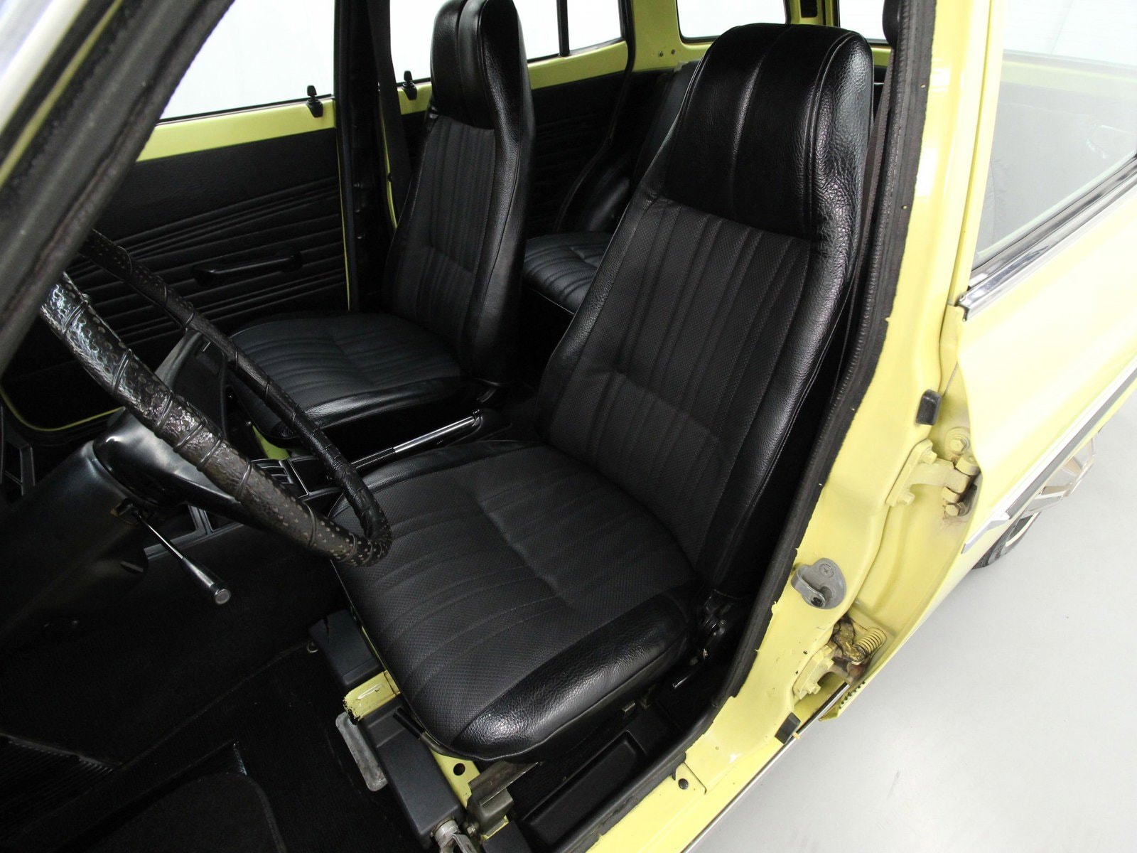 1974 Datsun 710 16