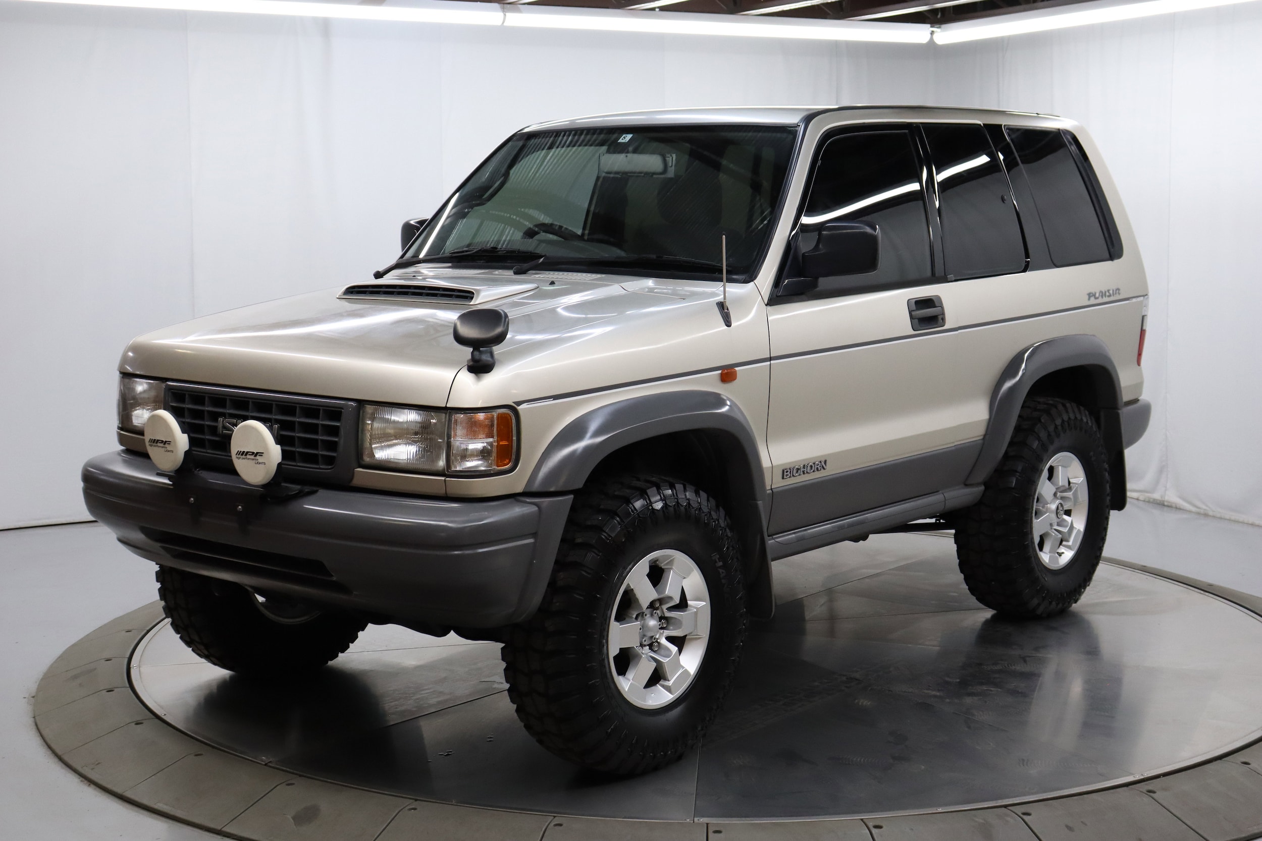 1996 Isuzu Bighorn 4