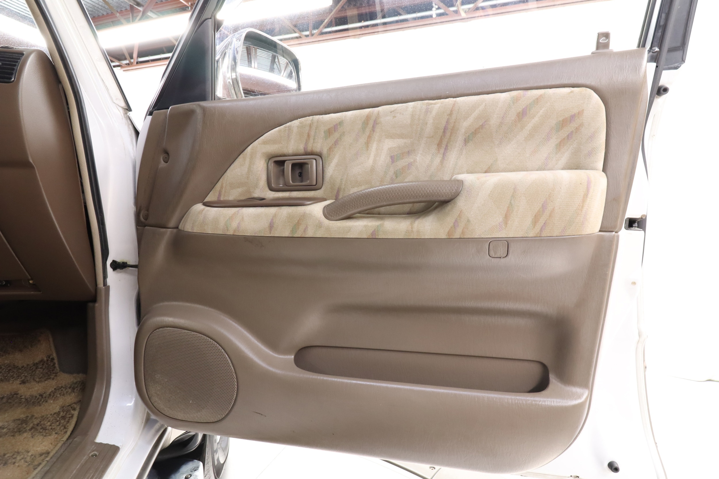 1999 Toyota Land Cruiser Prado 27