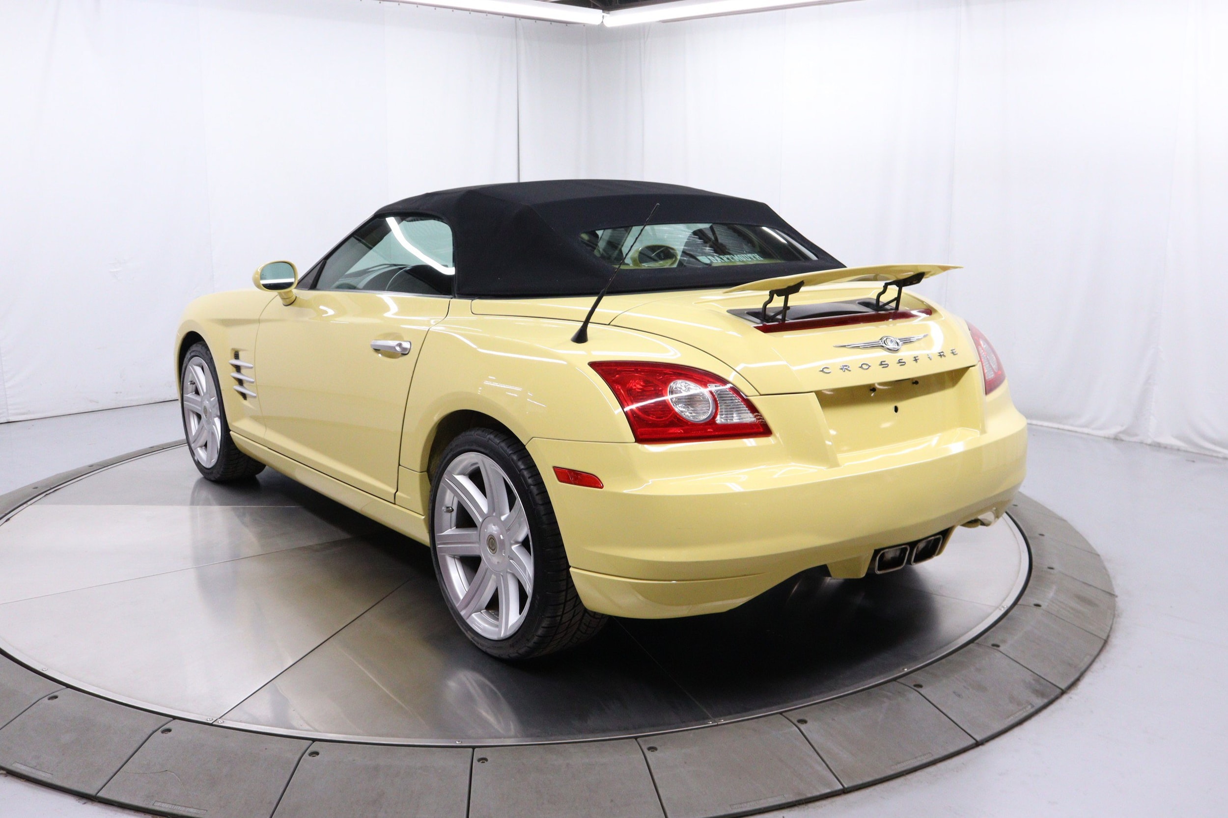 2005 Chrysler Crossfire 5