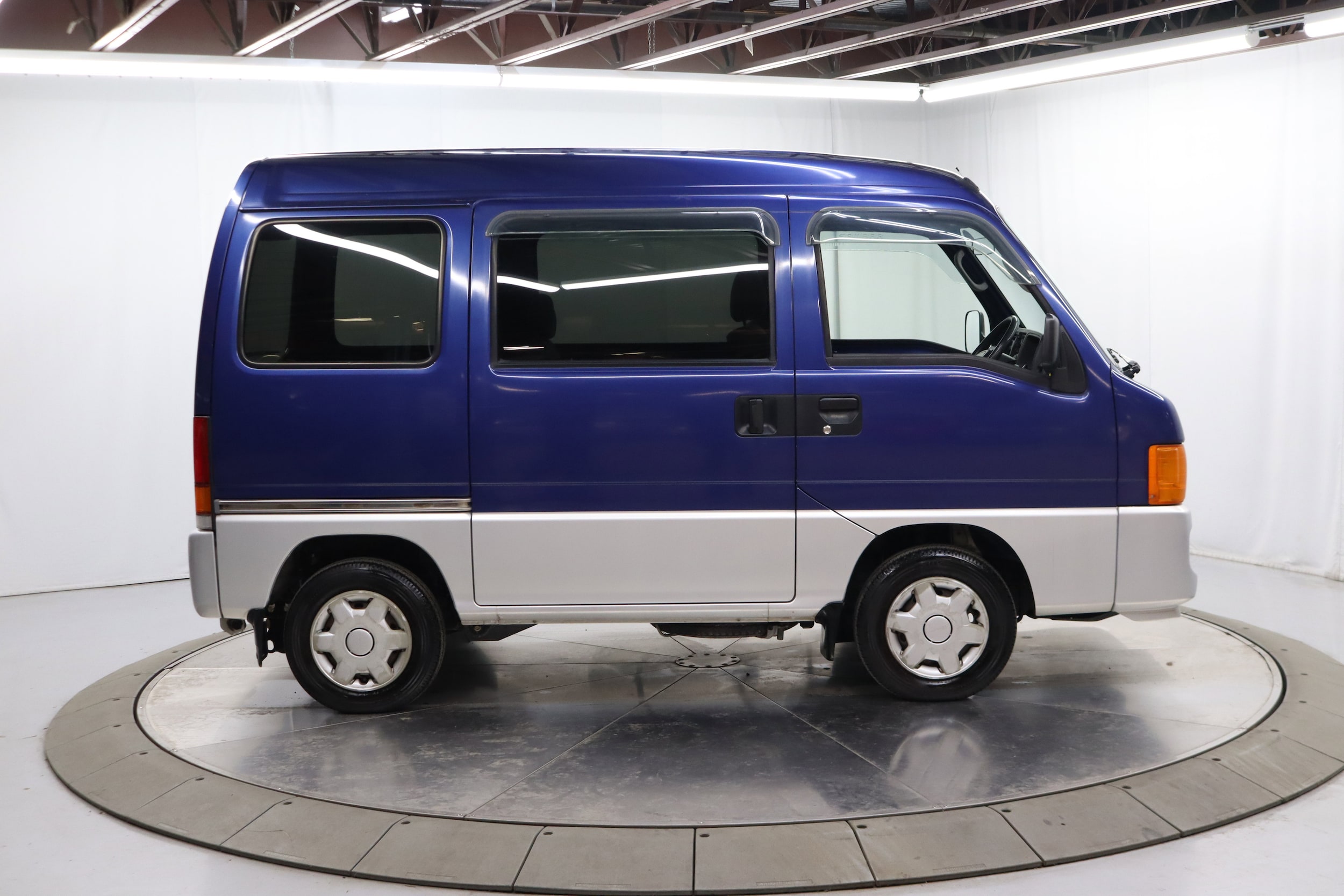 2000 Subaru Sambar 10