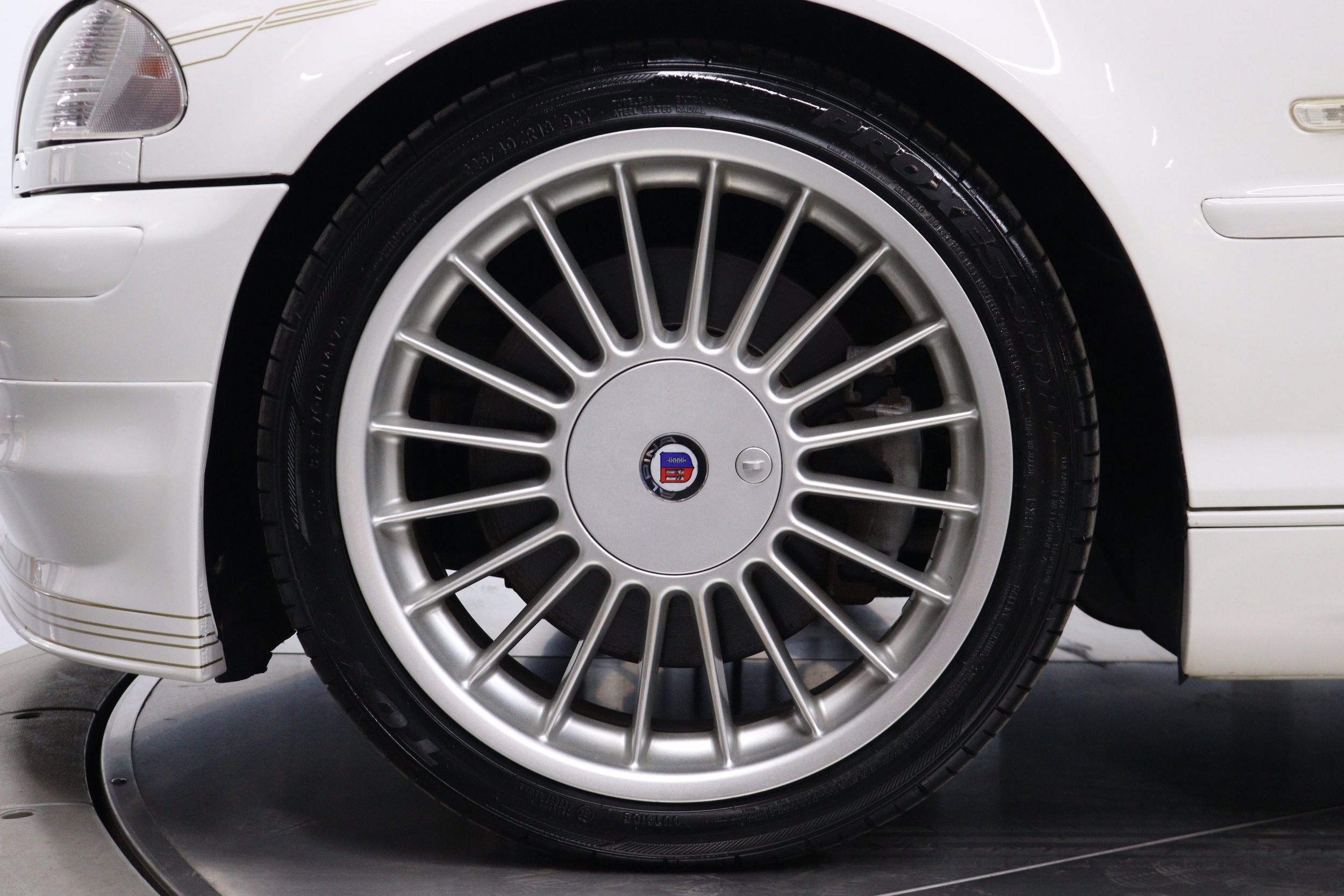 2000 BMW Alpina B3 30