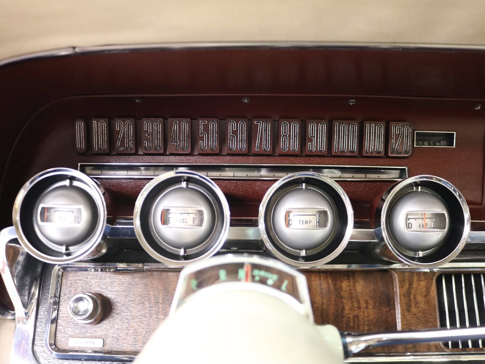 1966 Ford Thunderbird 10