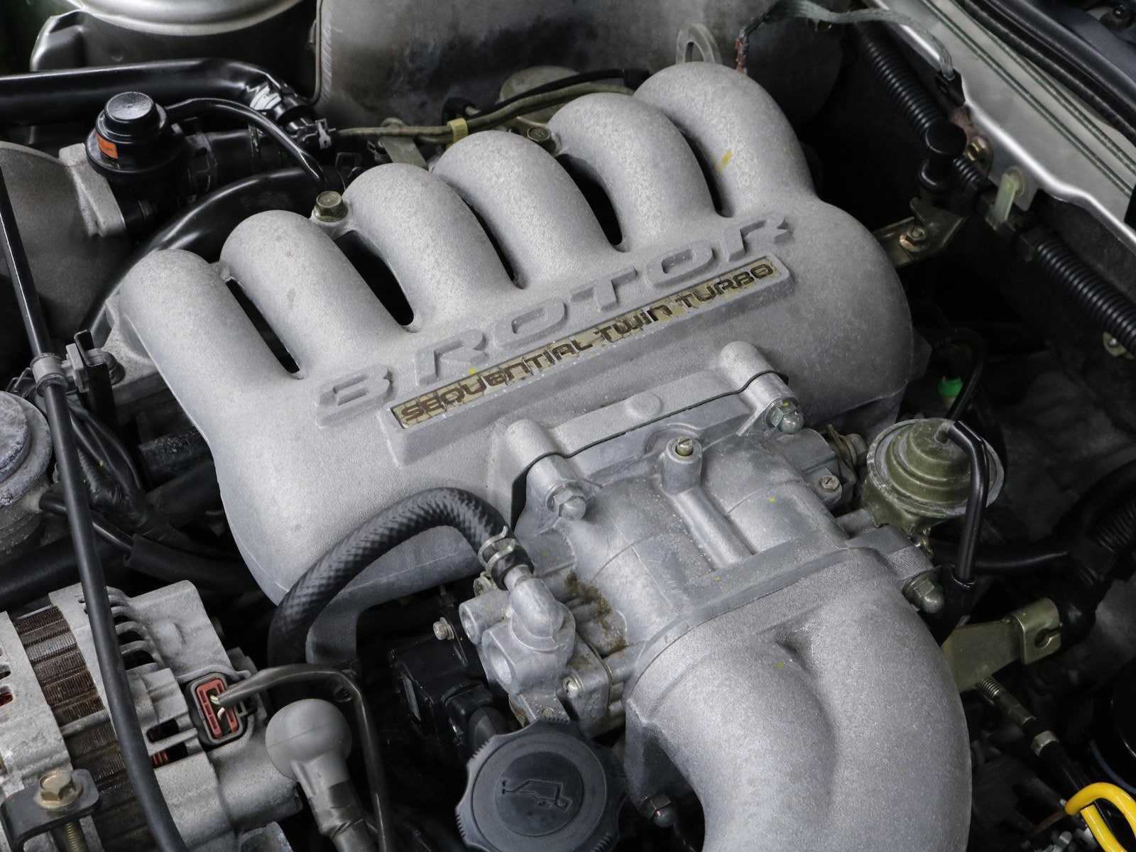 1995 Mazda Cosmo 43