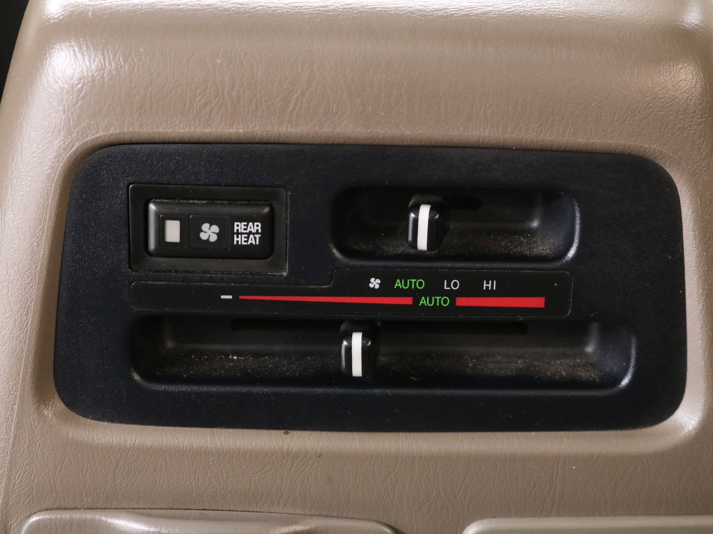 2000 Toyota Grand Hiace 57