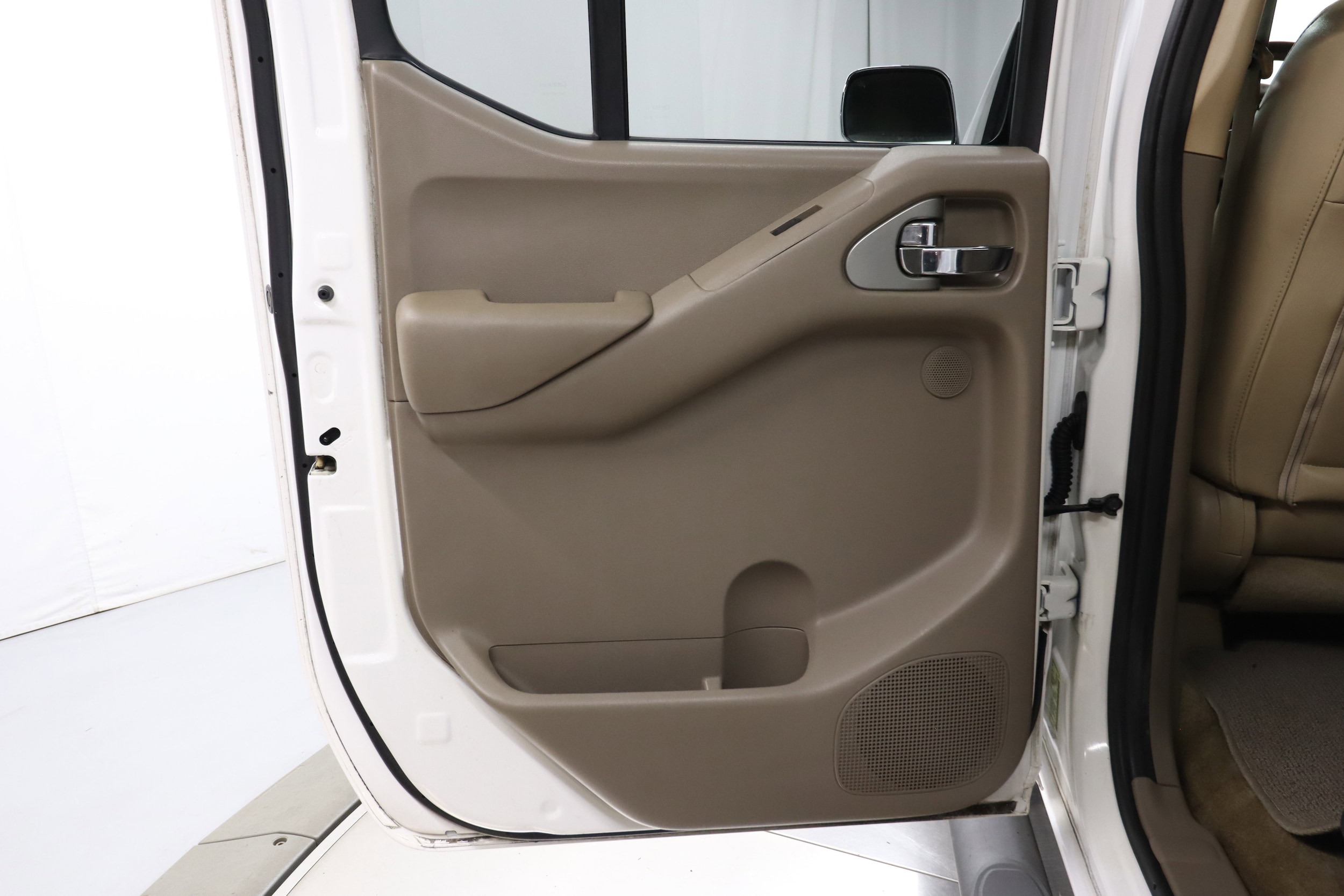 2011 Nissan Frontier 23