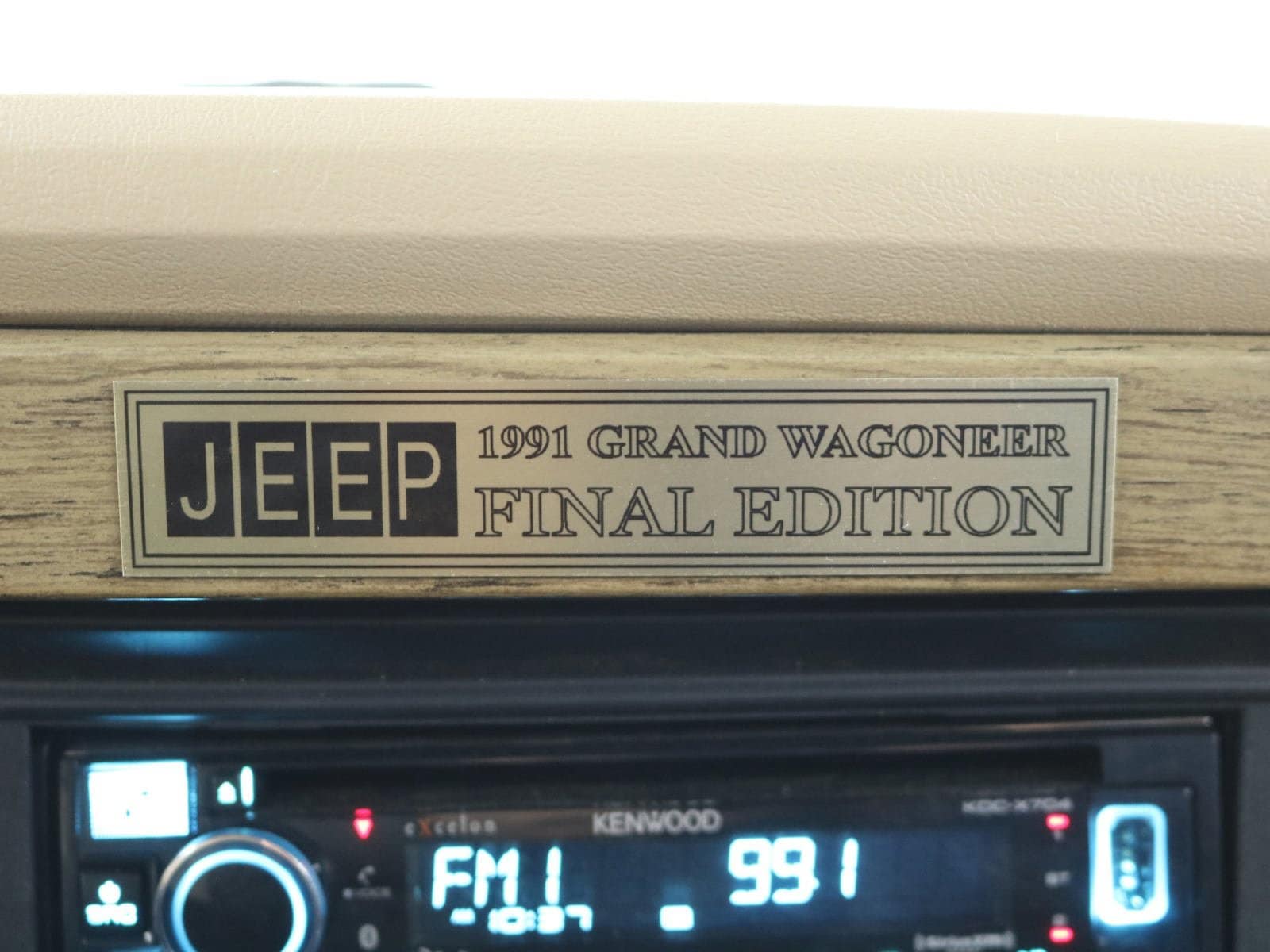 1991 Jeep Grand Wagoneer 55