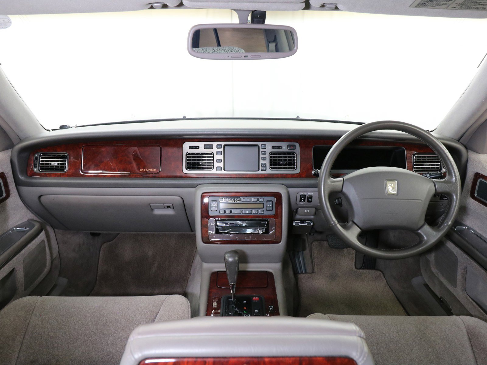1997 Toyota Century 44