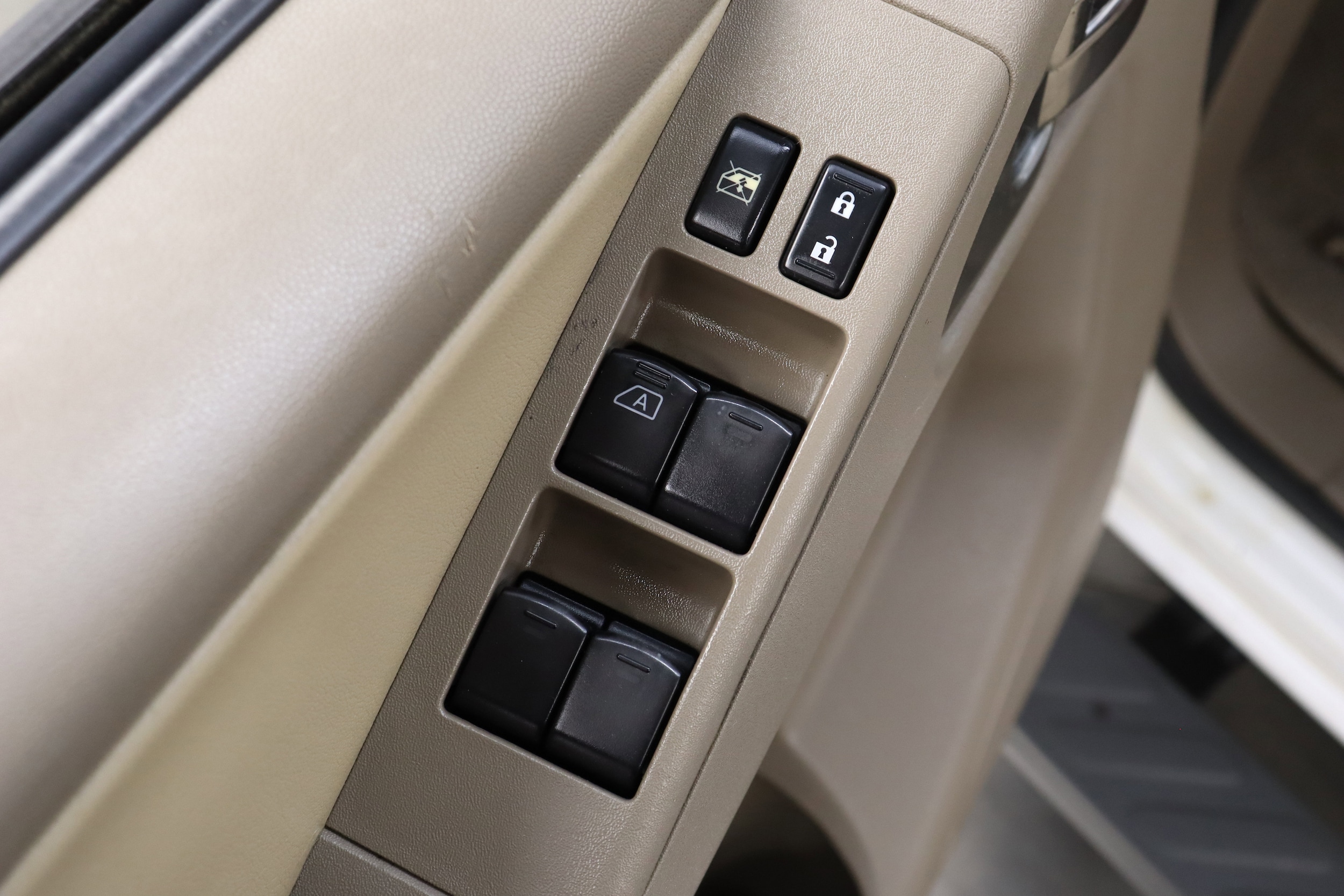 2011 Nissan Frontier 27