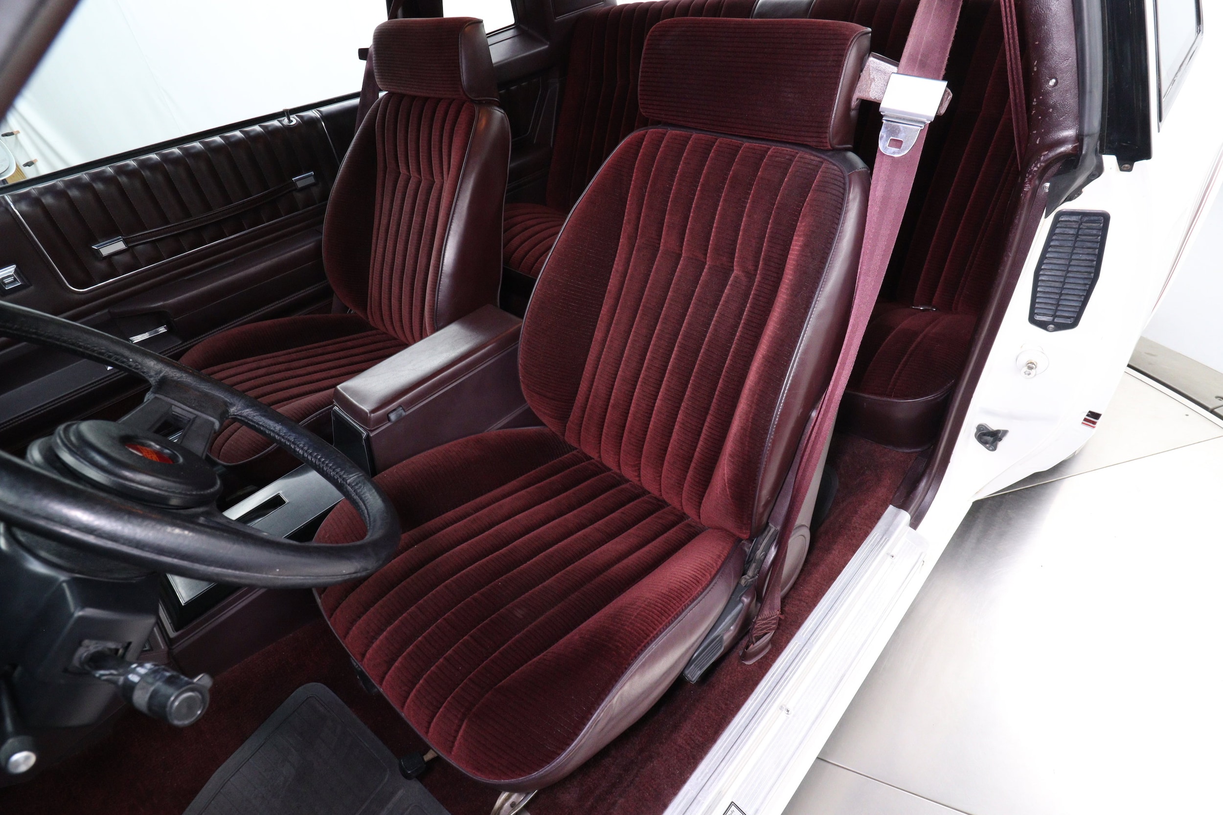 1985 Chevrolet Monte Carlo 18