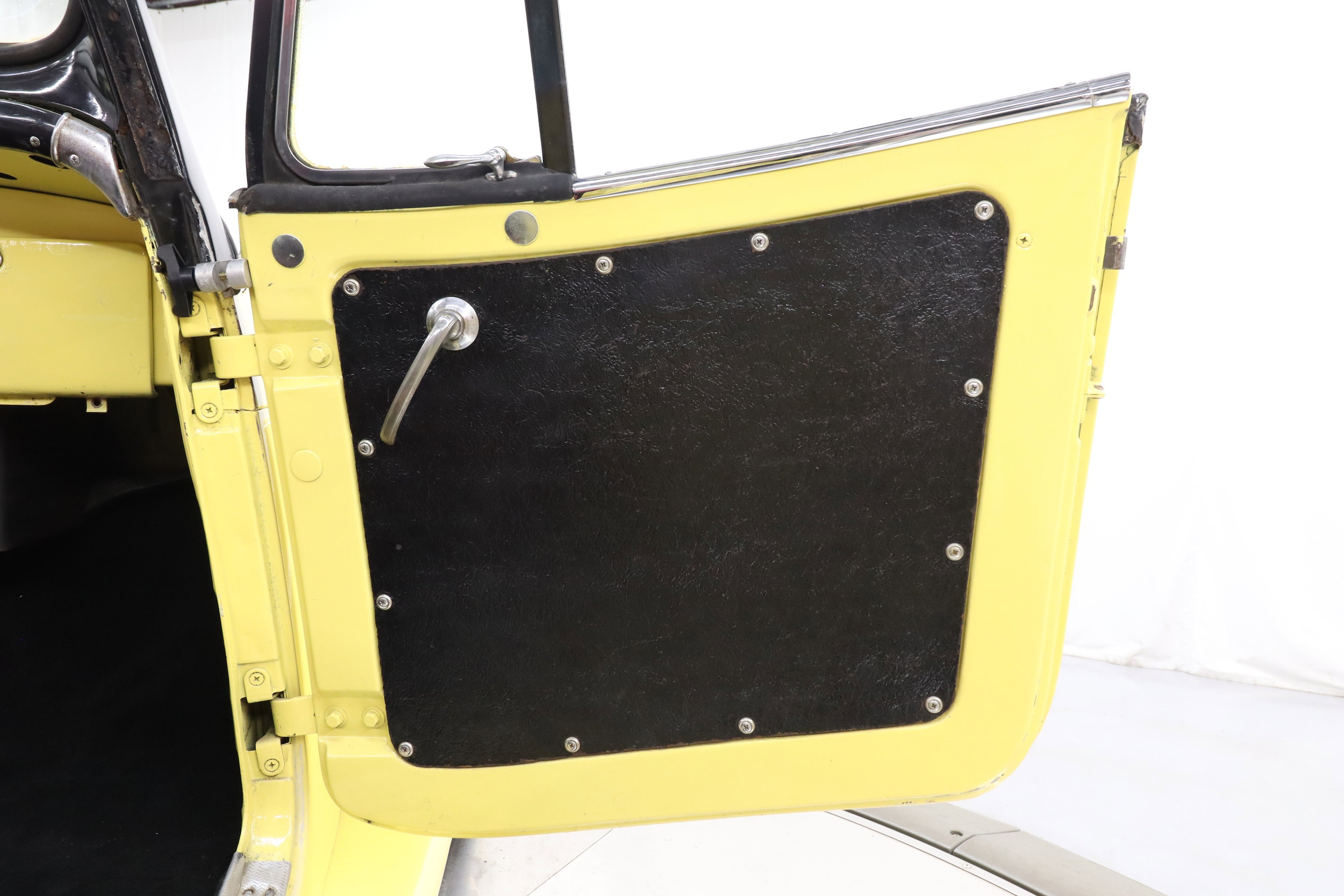 1950 Willys Jeepster 25