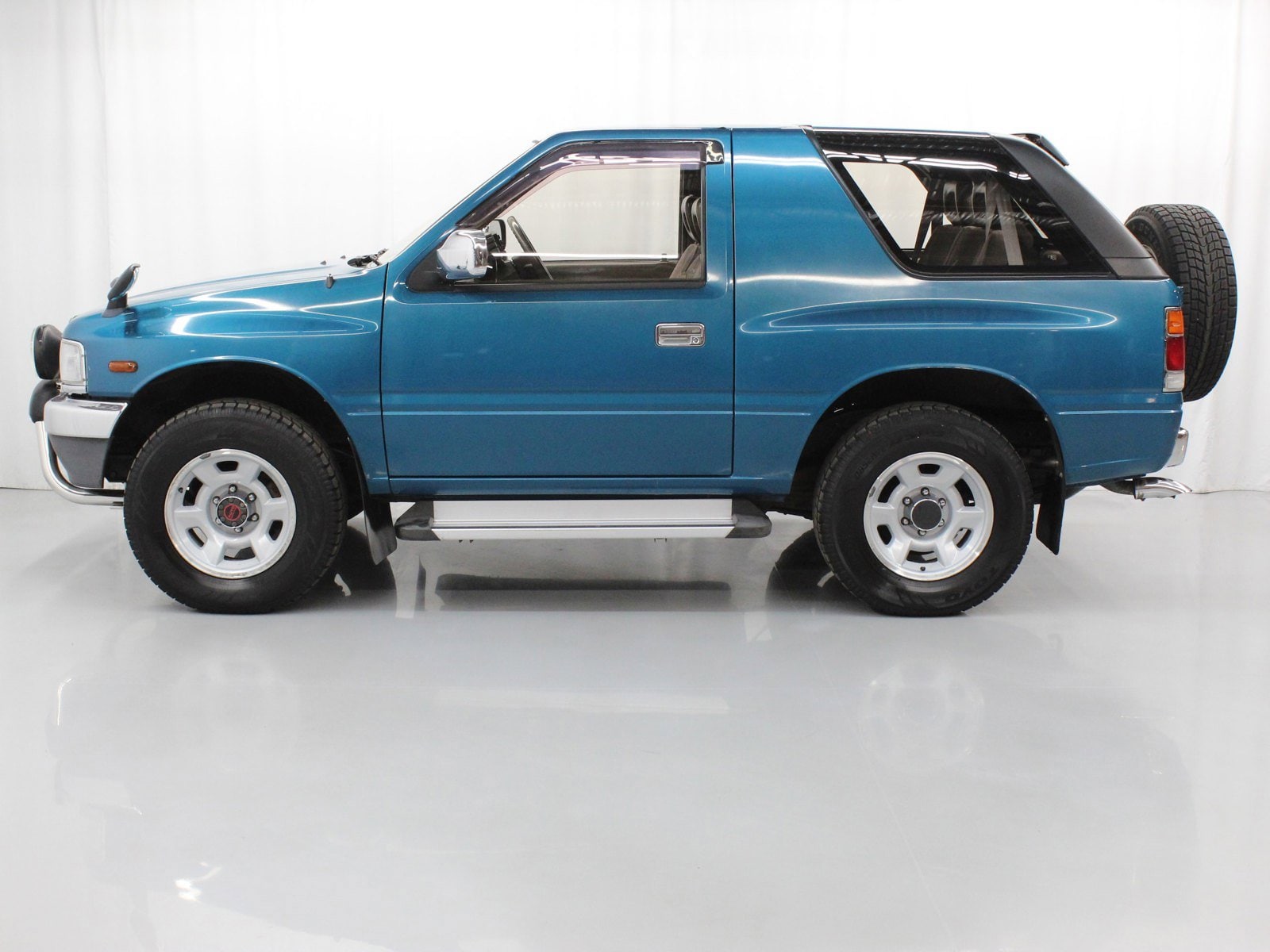 1995 Isuzu Mu 8