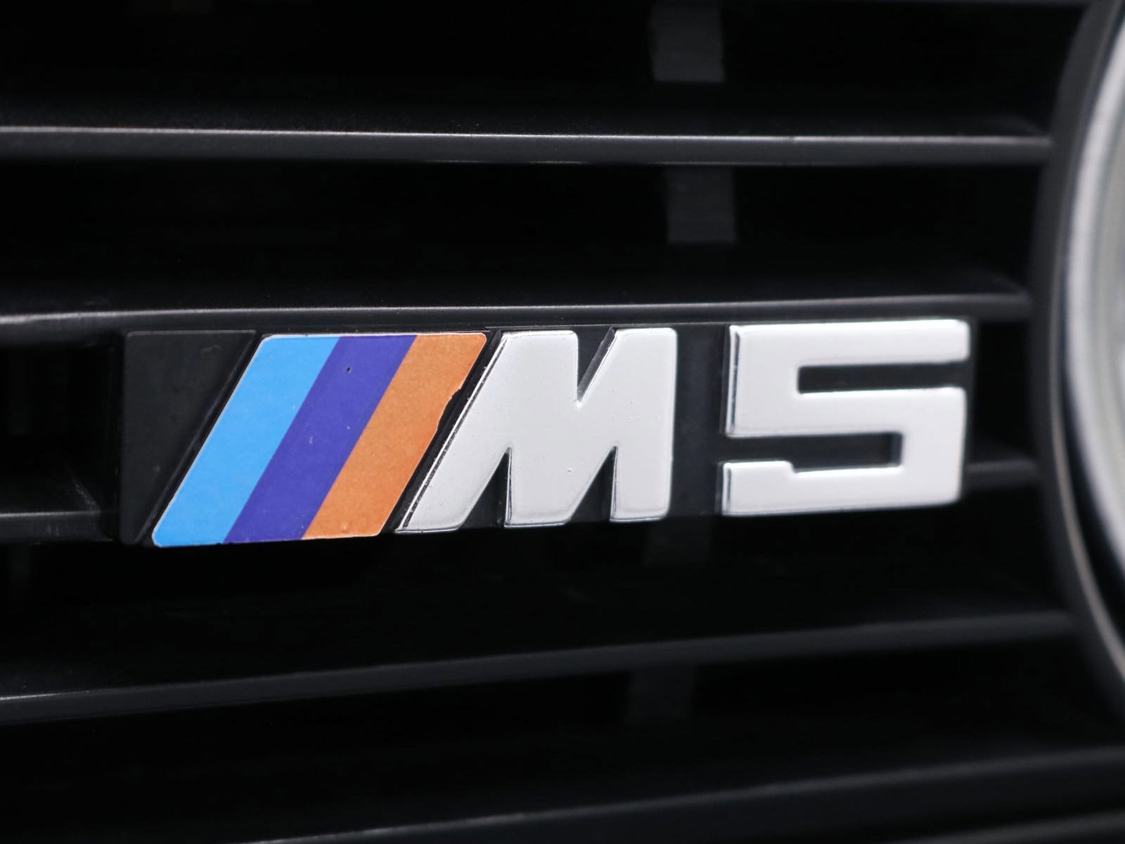 1993 BMW M5 76
