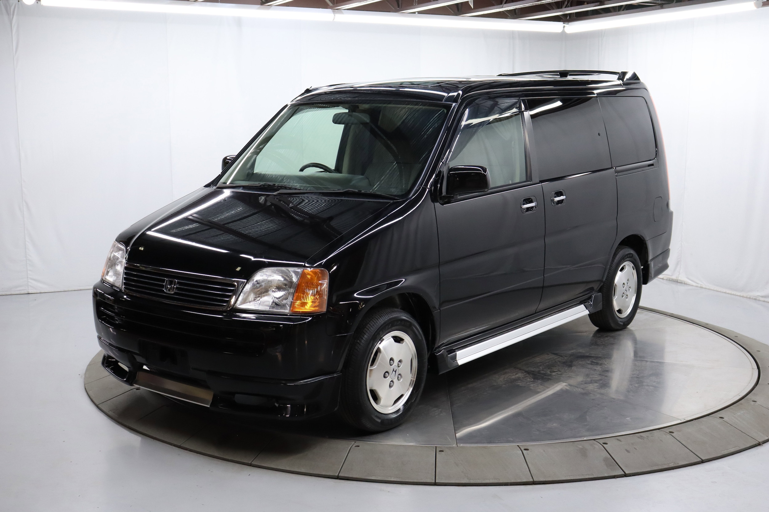 1996 Honda StepWgn 4