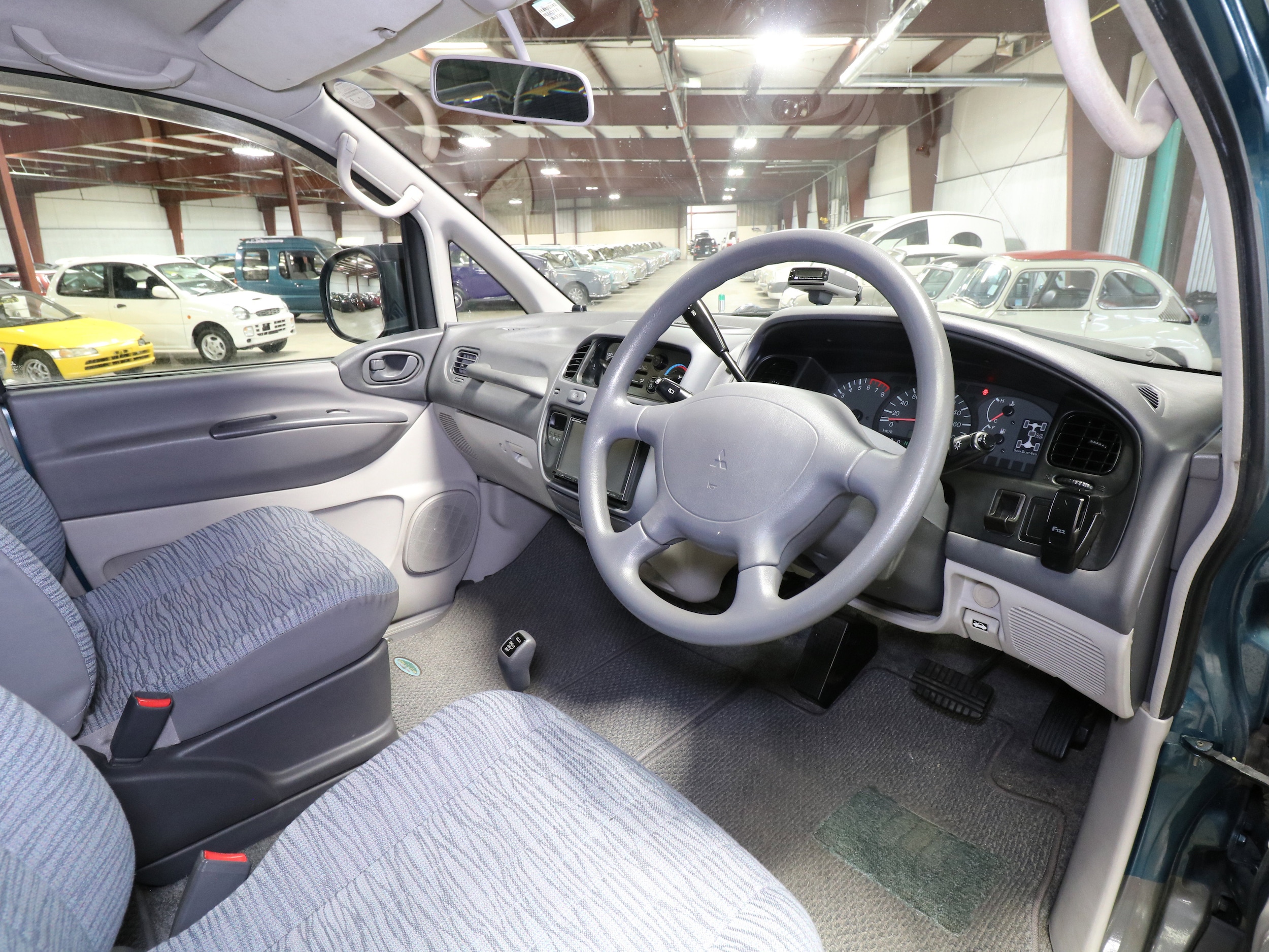 1994 Mitsubishi Delica 11