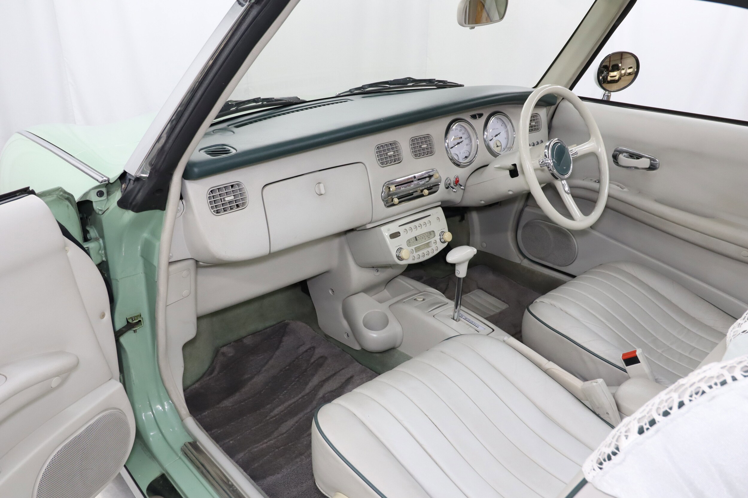 1991 Nissan Figaro 18