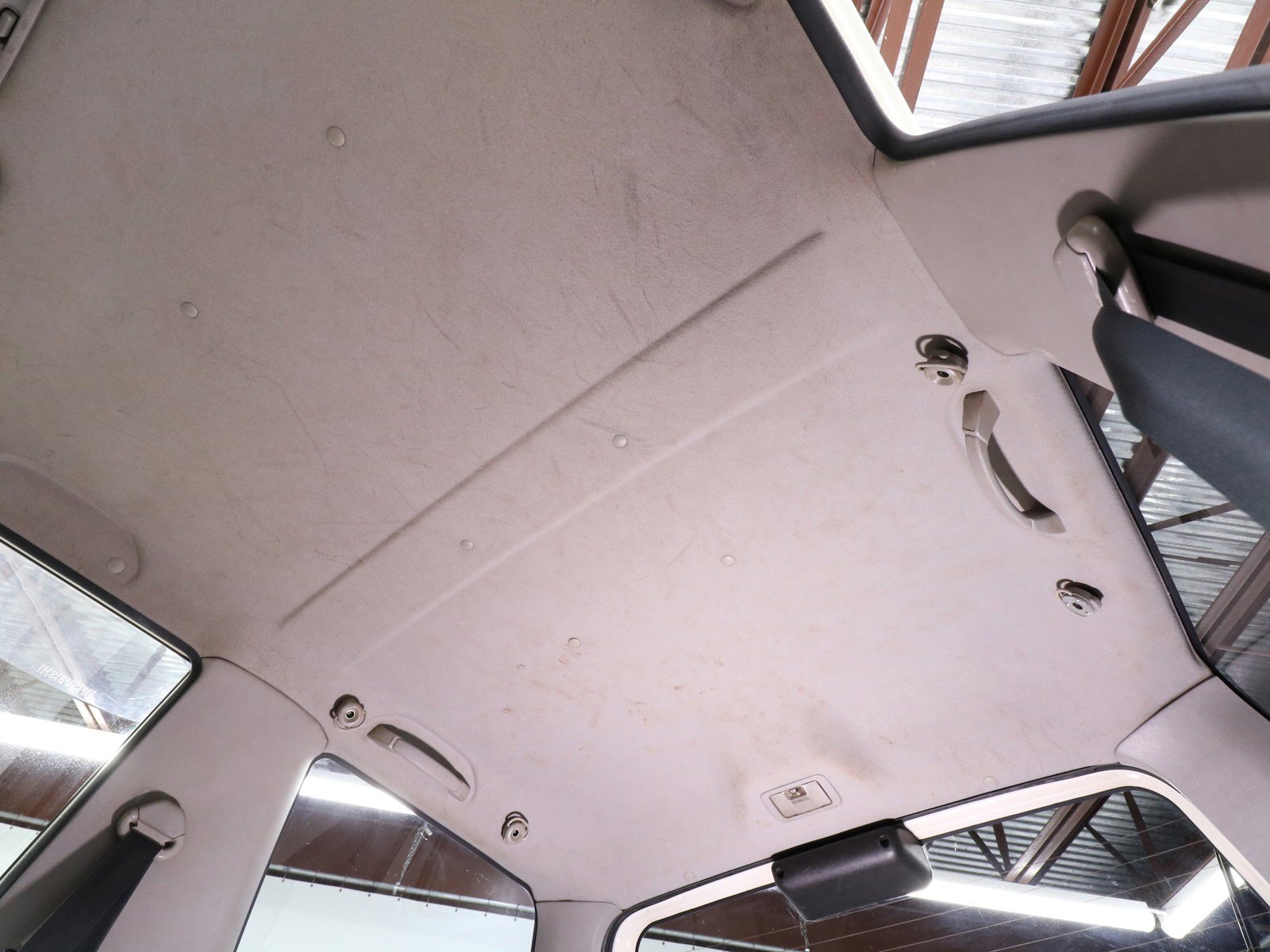 1999 Mitsubishi Pajero 44