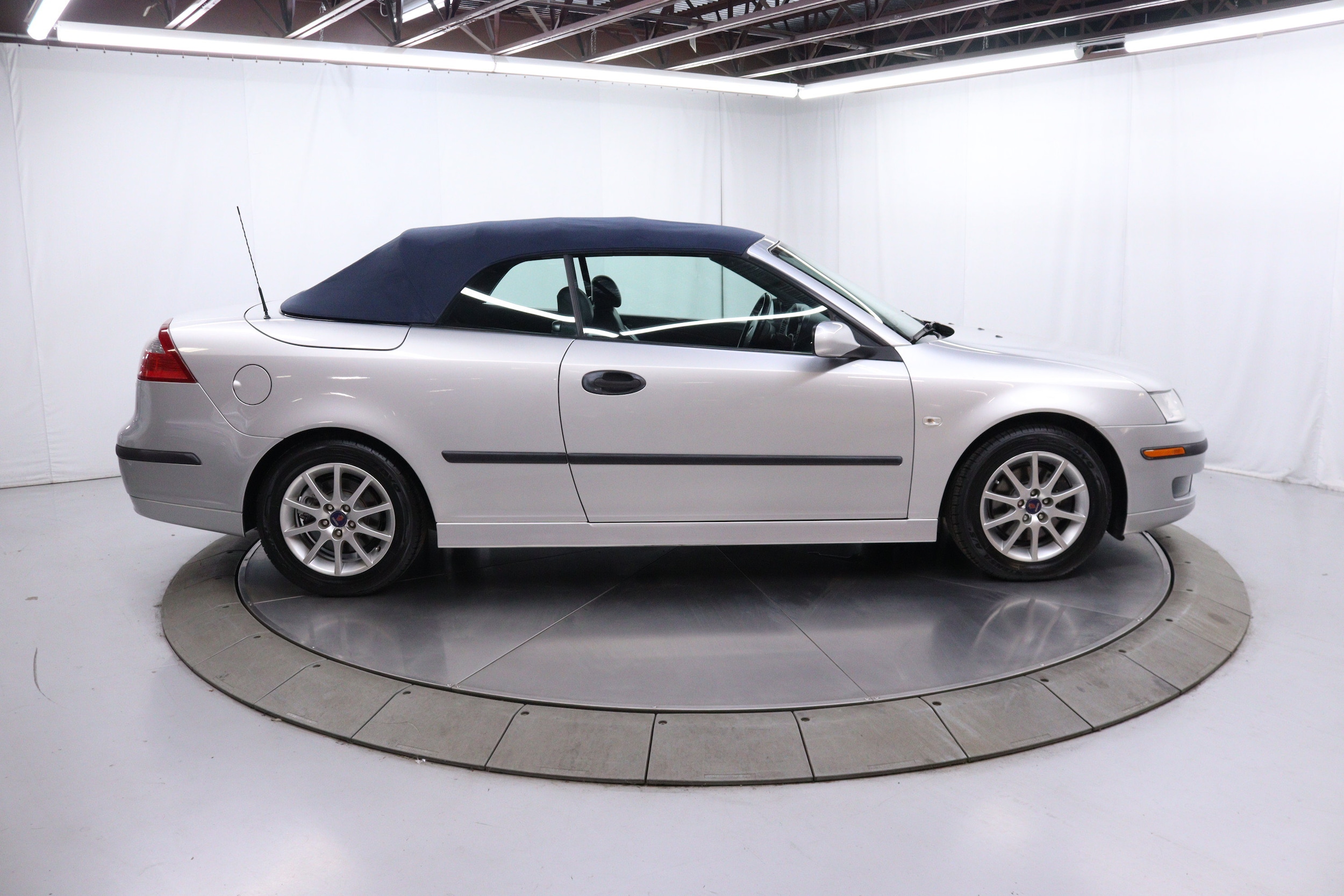2004 Saab 2.0T 9-3 8