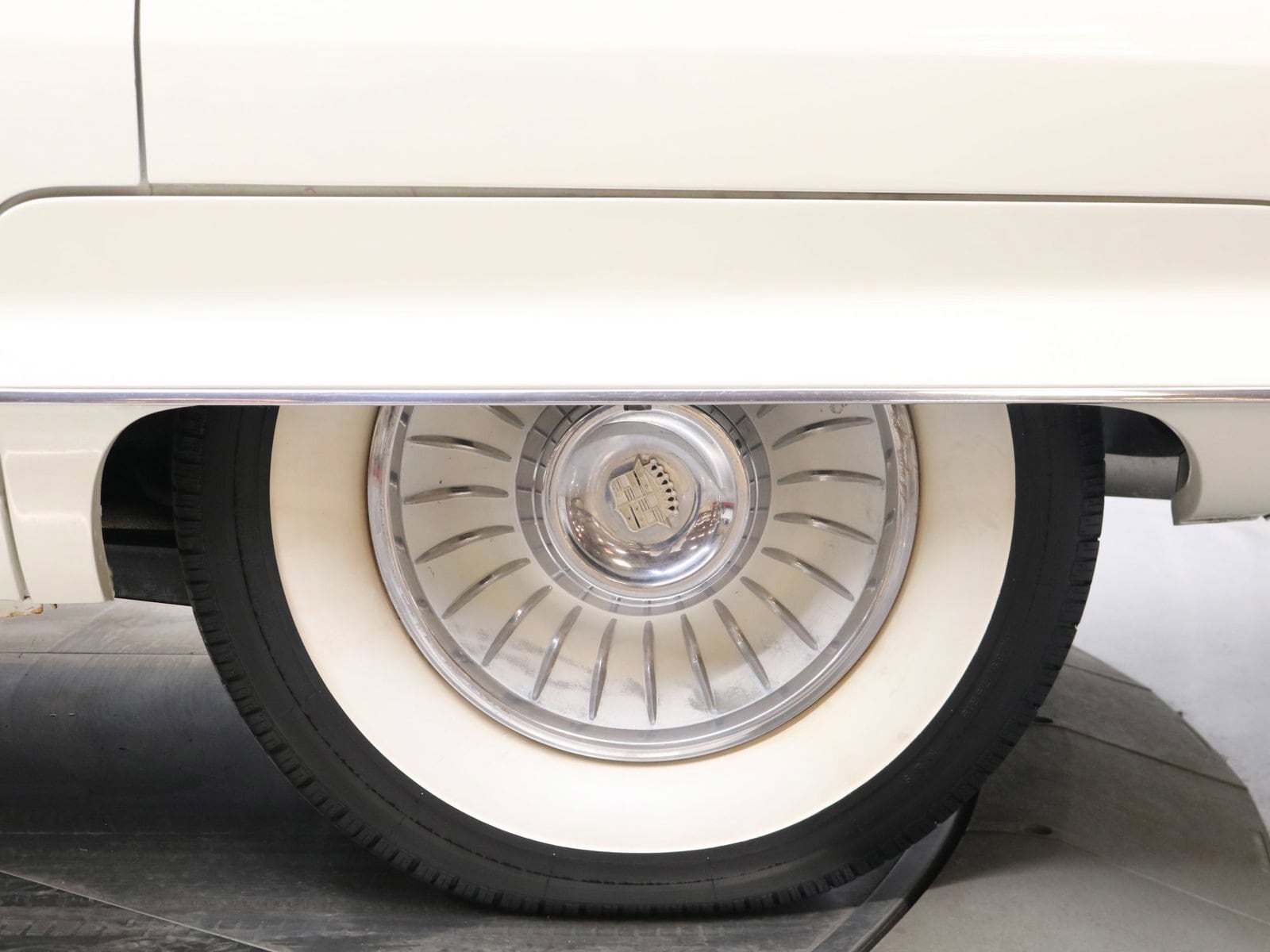 1961 Cadillac Deville 35