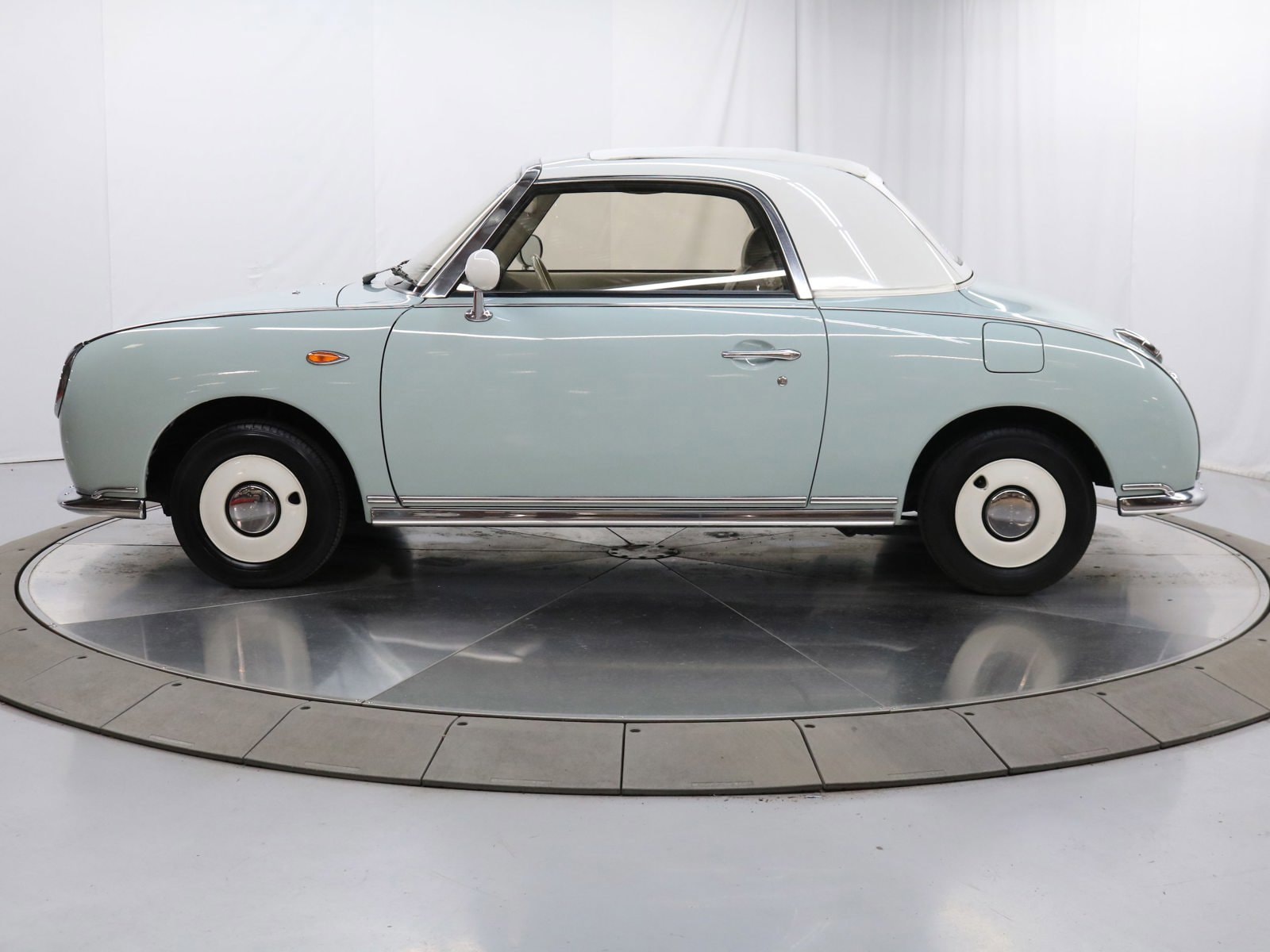 1993 Nissan Figaro 4