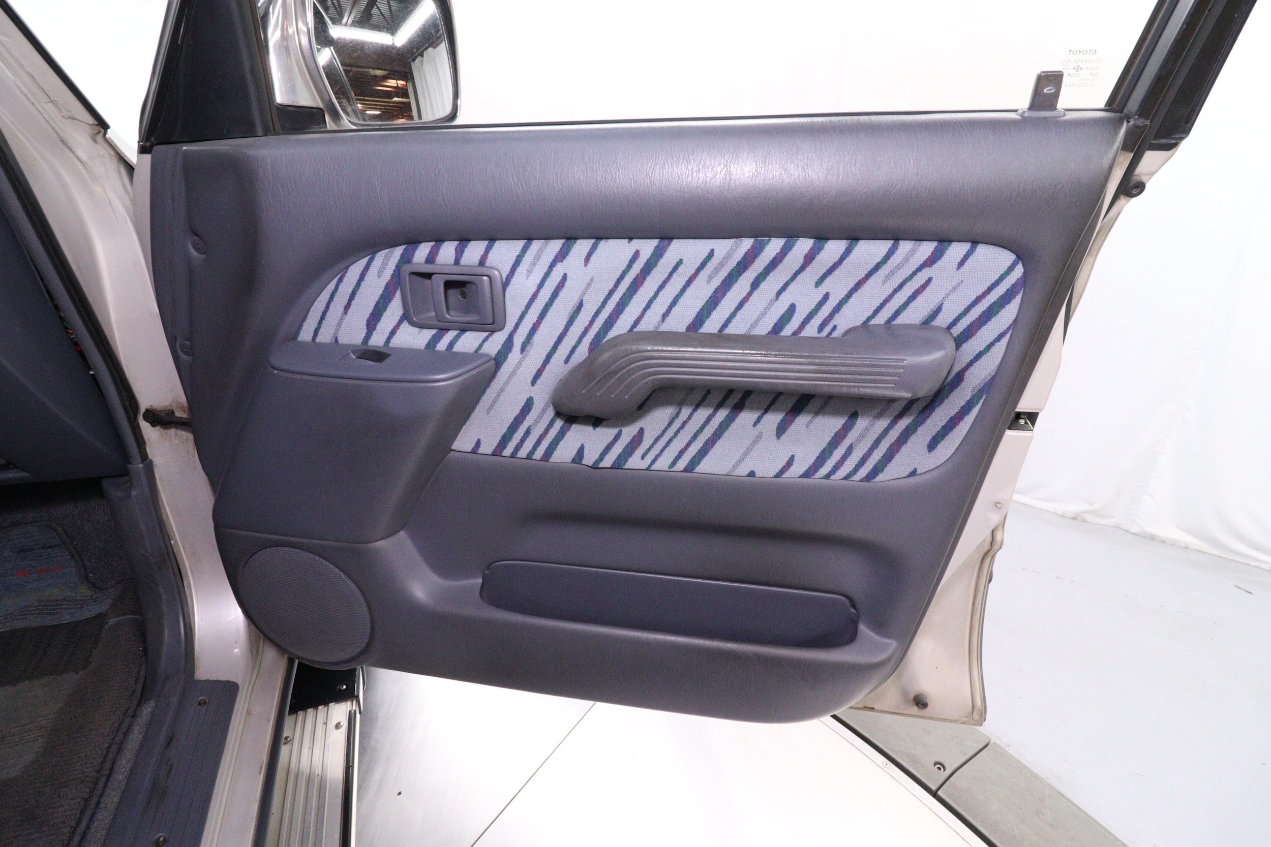 1997 Toyota Landcruiser Prado 27