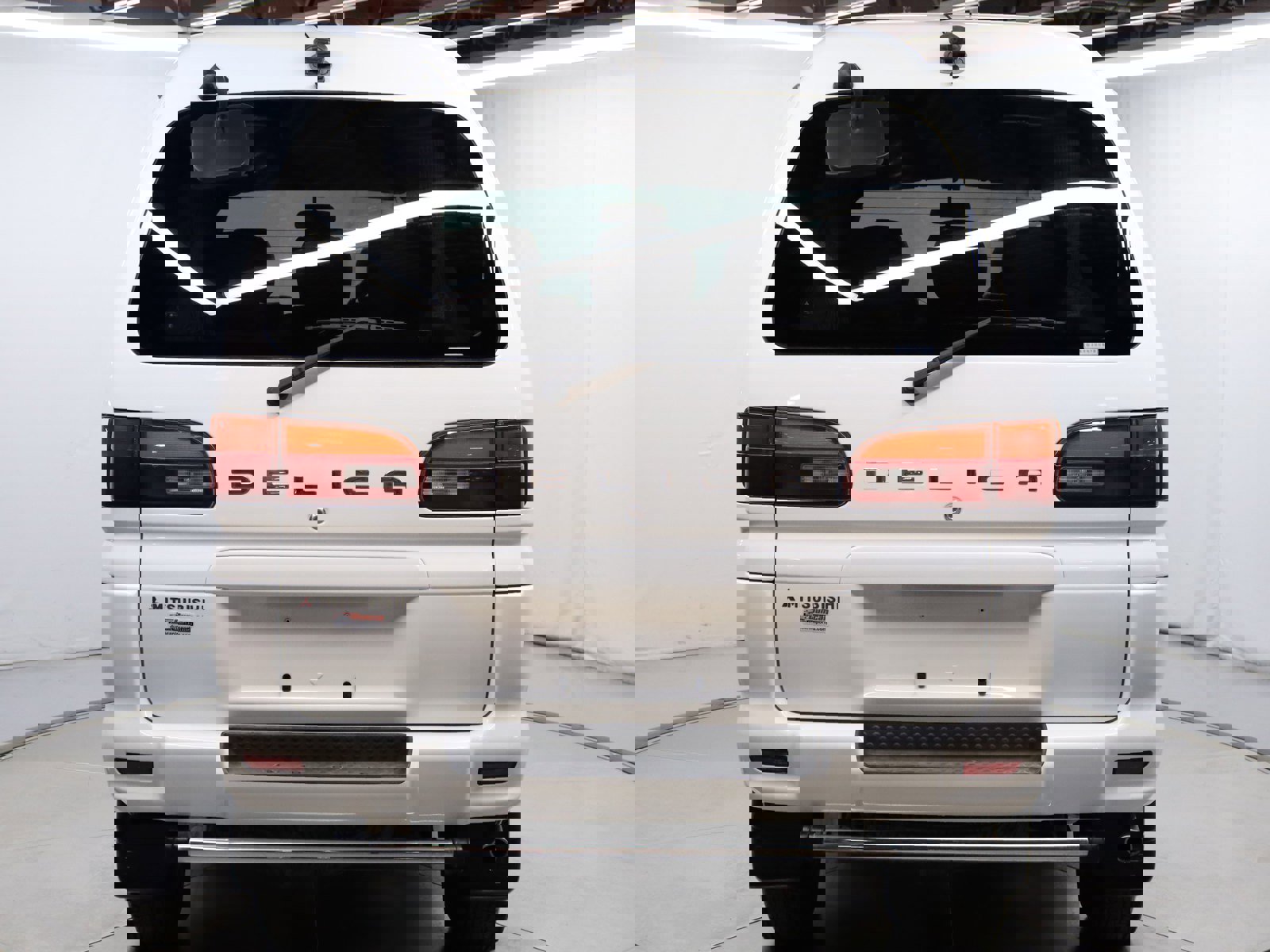 1998 Mitsubishi Delica 5