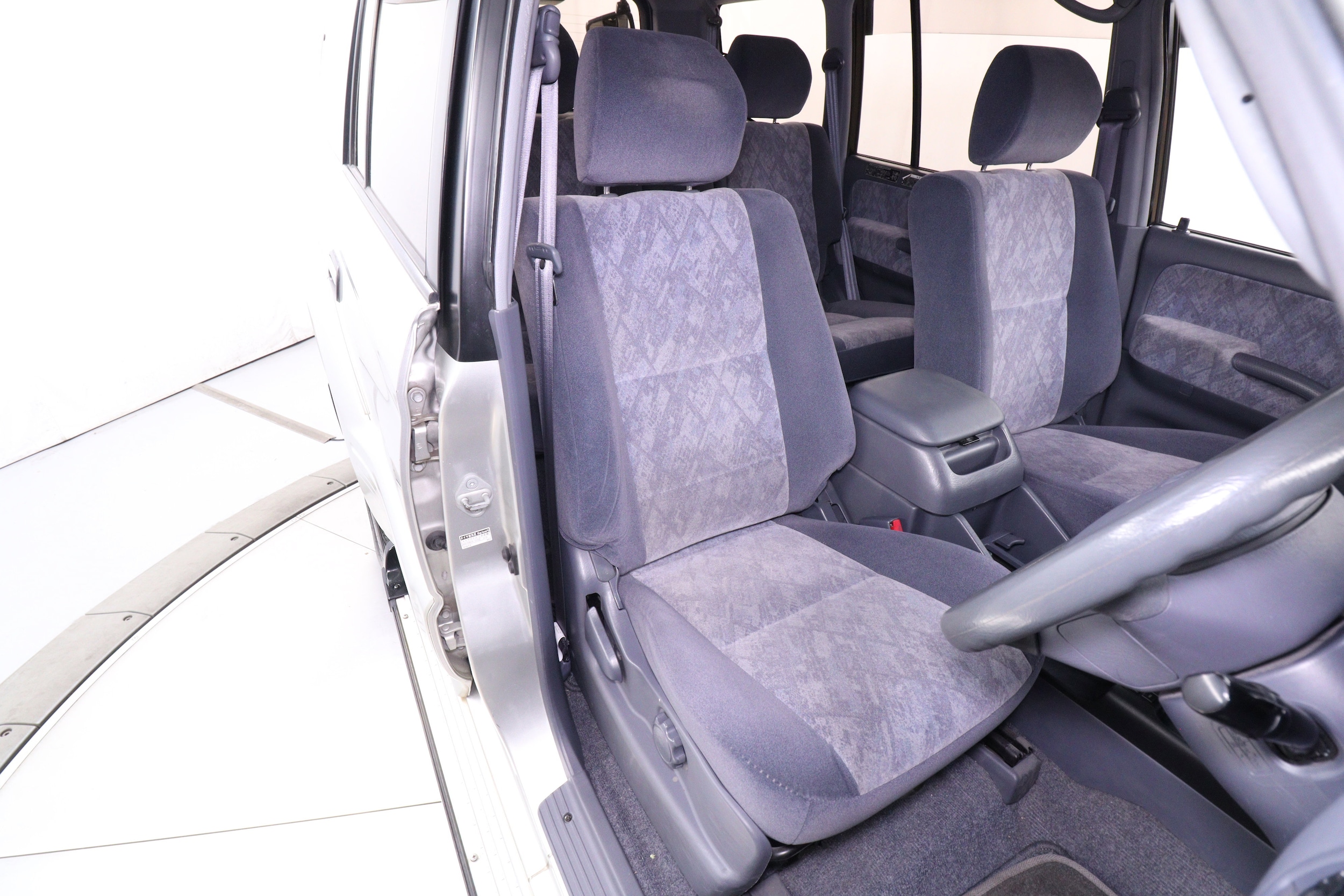 1999 Toyota Land Cruiser 19