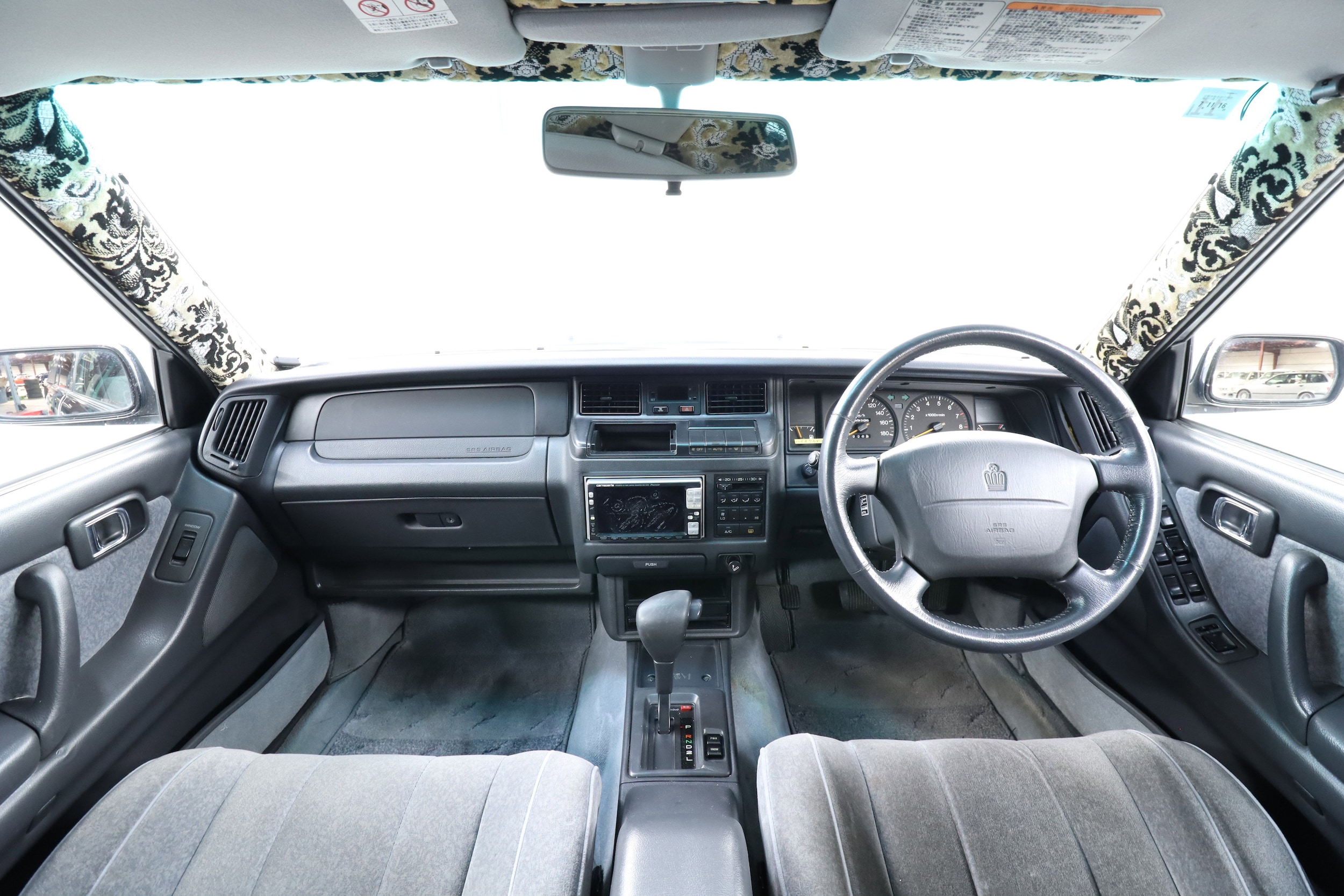 1999 Toyota Crown 52