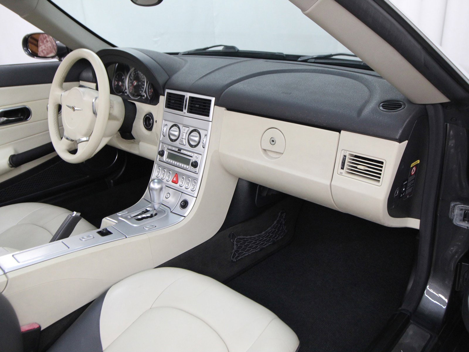 2005 Chrysler Crossfire 18