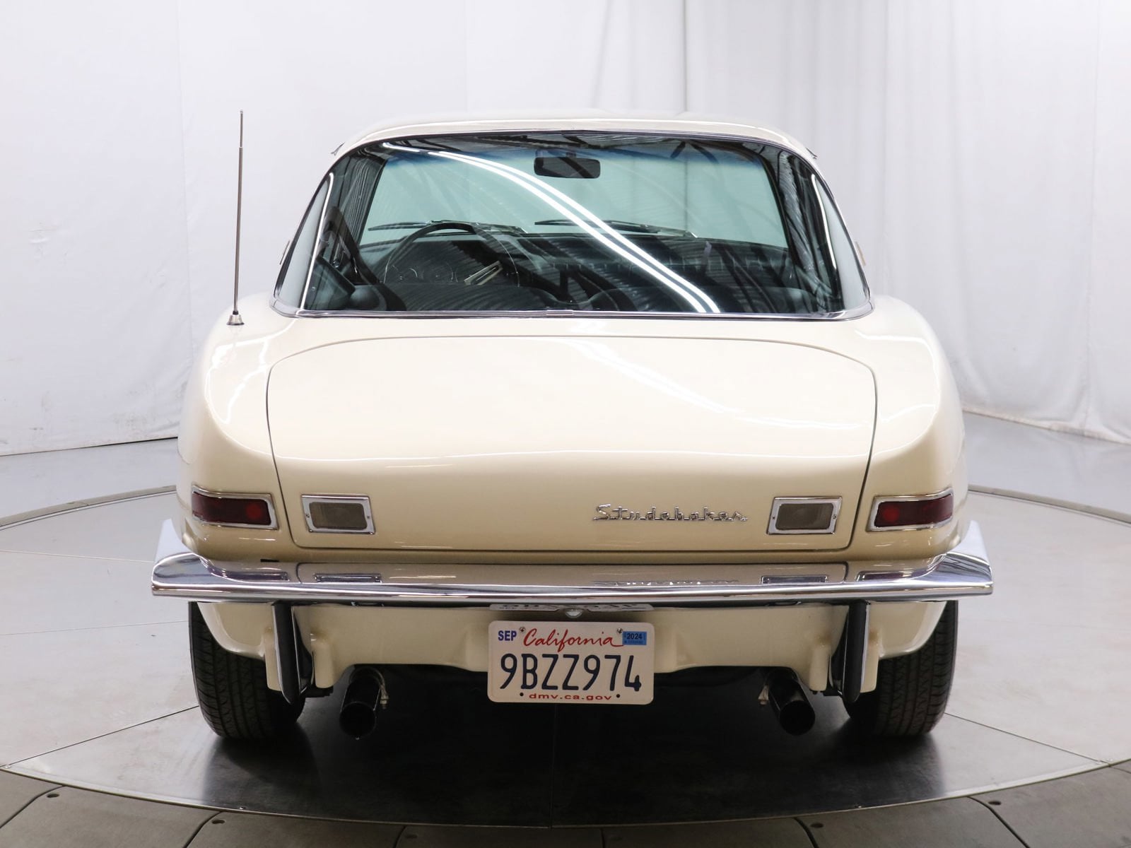 1963 Studebaker Avanti 6