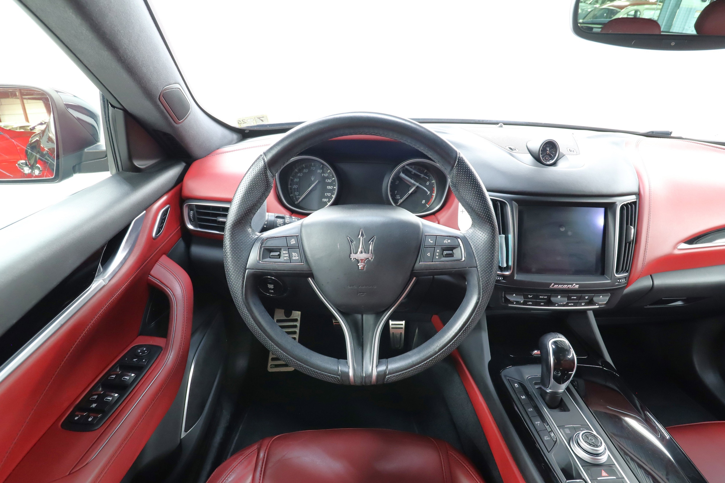 2018 Maserati Levante 10