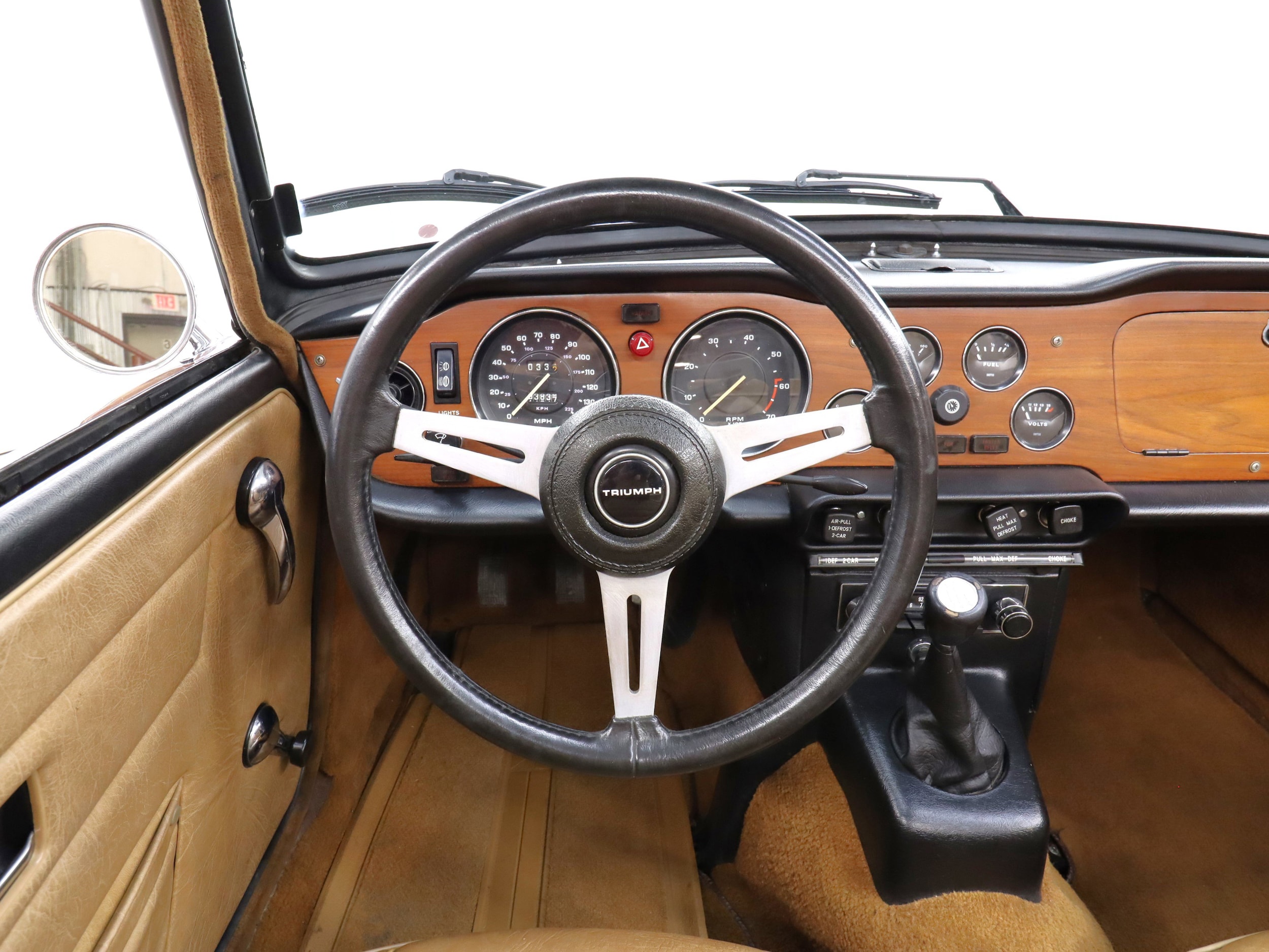 1976 Triumph TR6 32