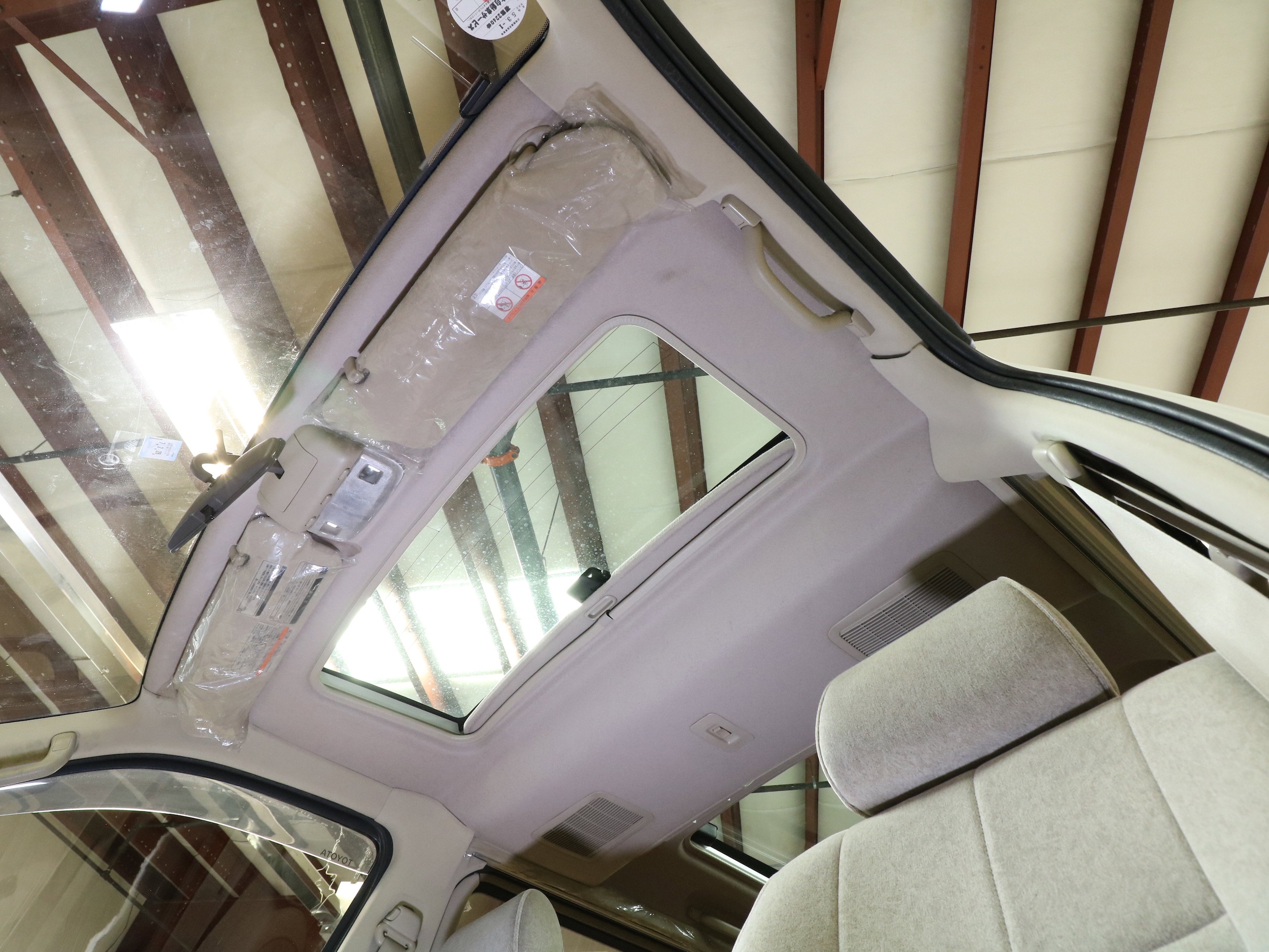 2000 Toyota Grand Hiace 46