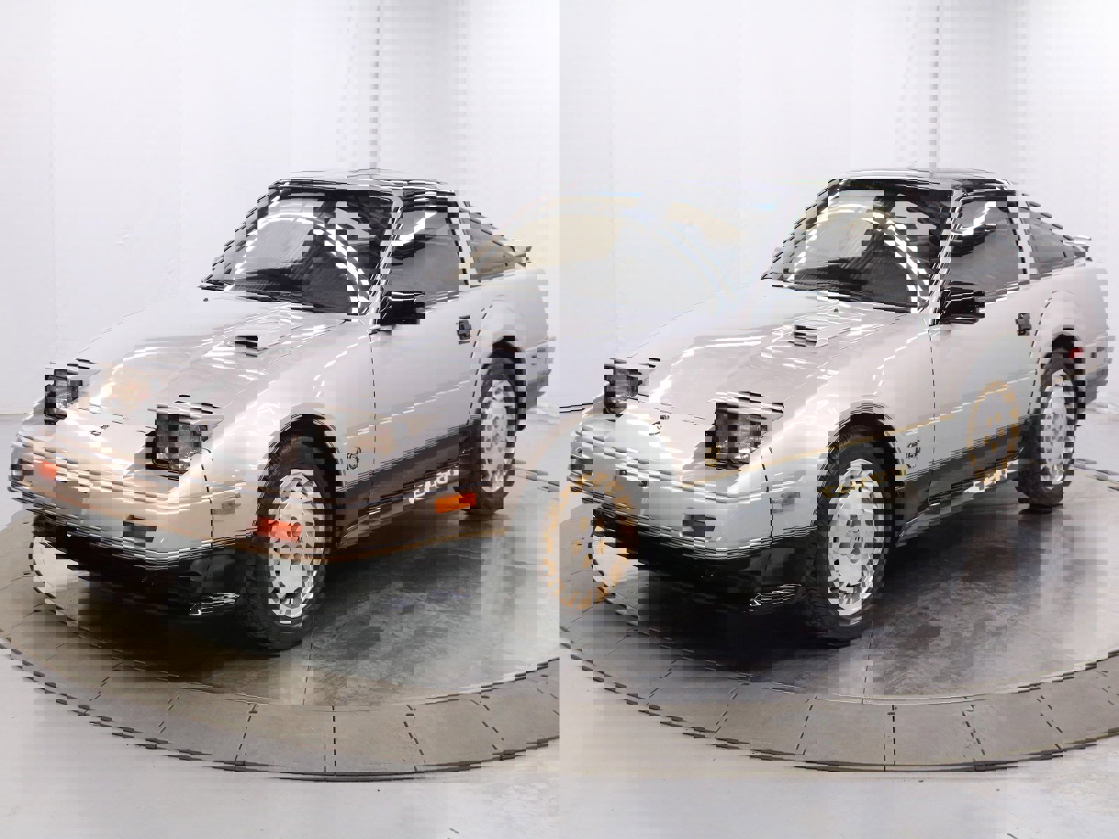 送料無料 百貨店 Used 1984 and Imports Duncan at Sale For ZX 300 Datsun アイドルグッズ