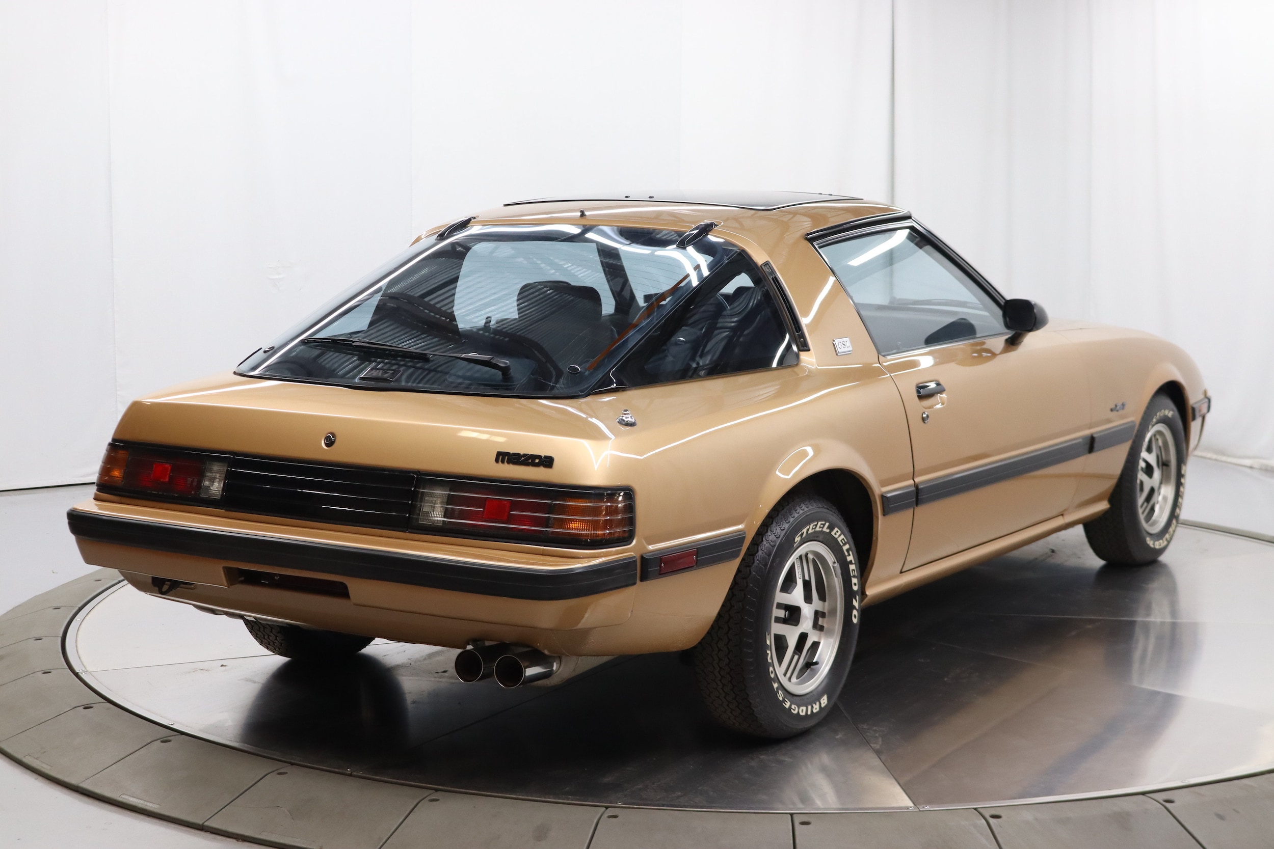 1981 Mazda RX-7 16