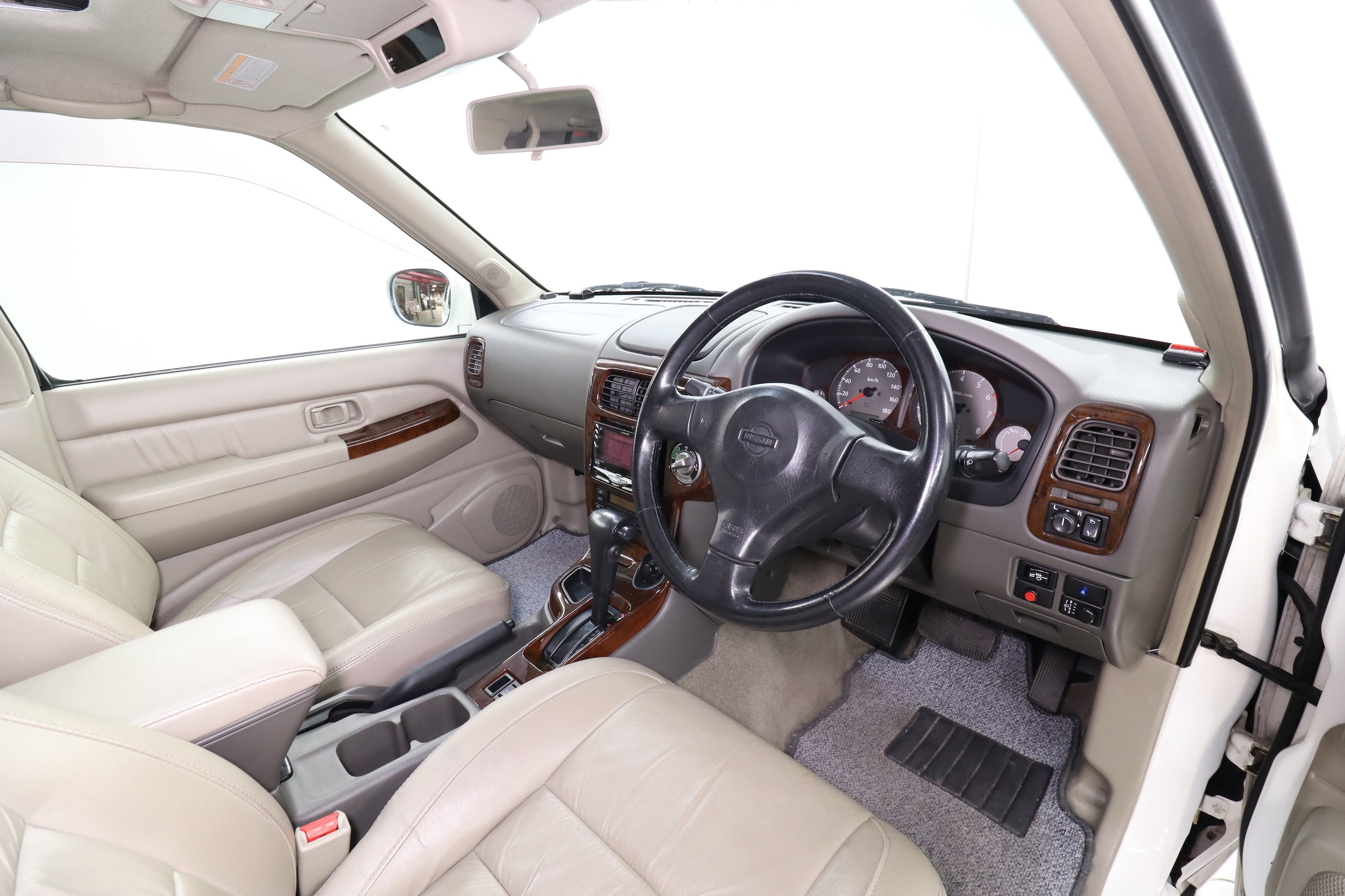 1999 Nissan Terrano Regulus 9