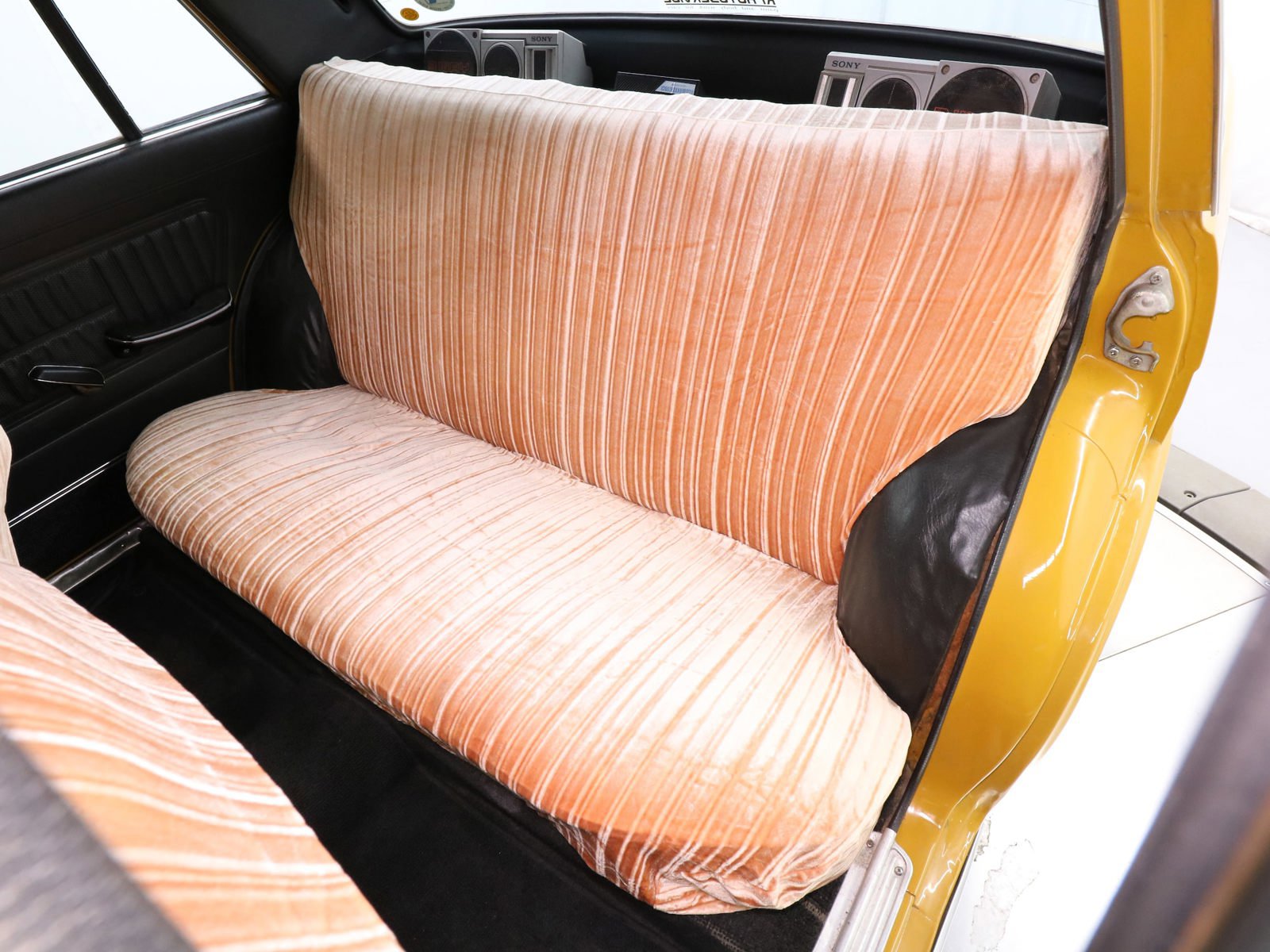 1971 Datsun Bluebird 22