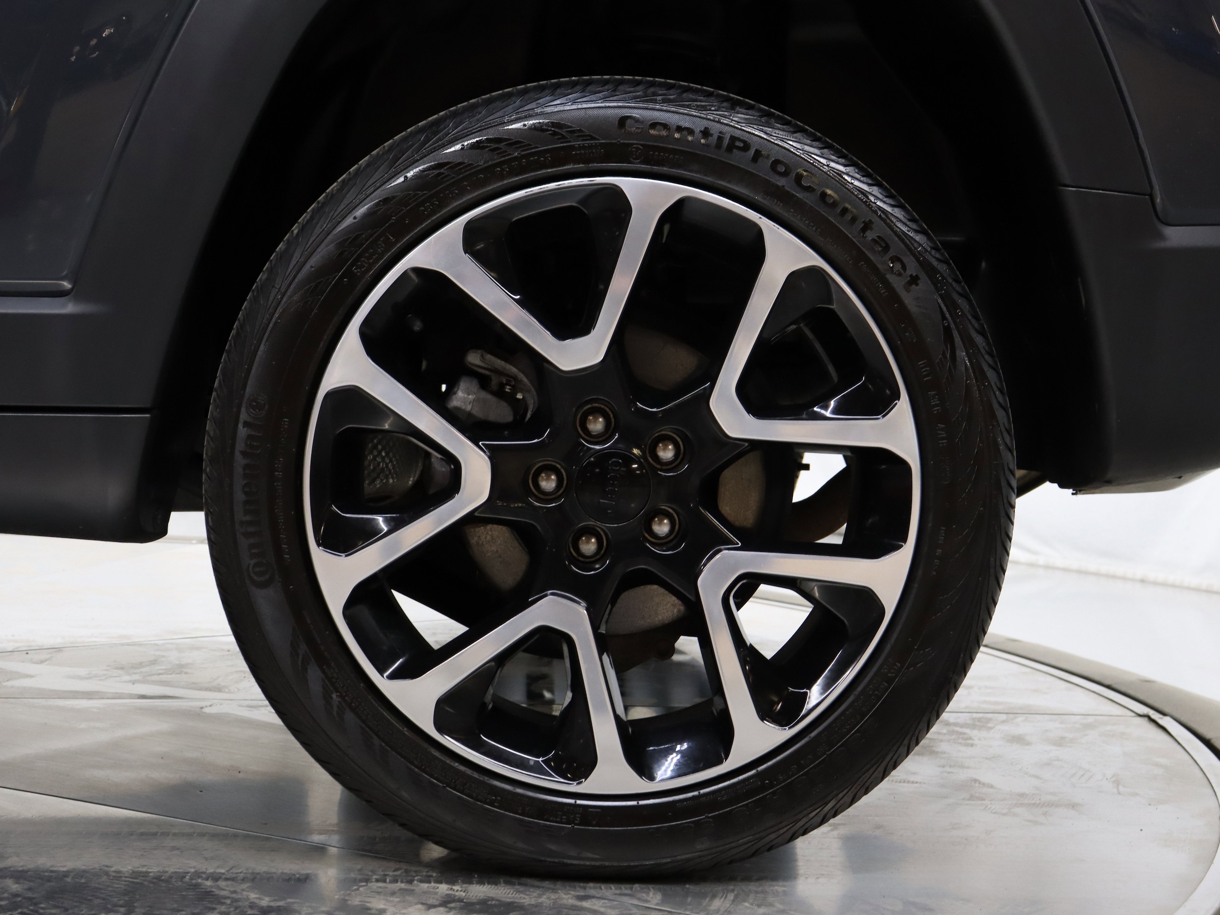 2018 Jeep Compass 33