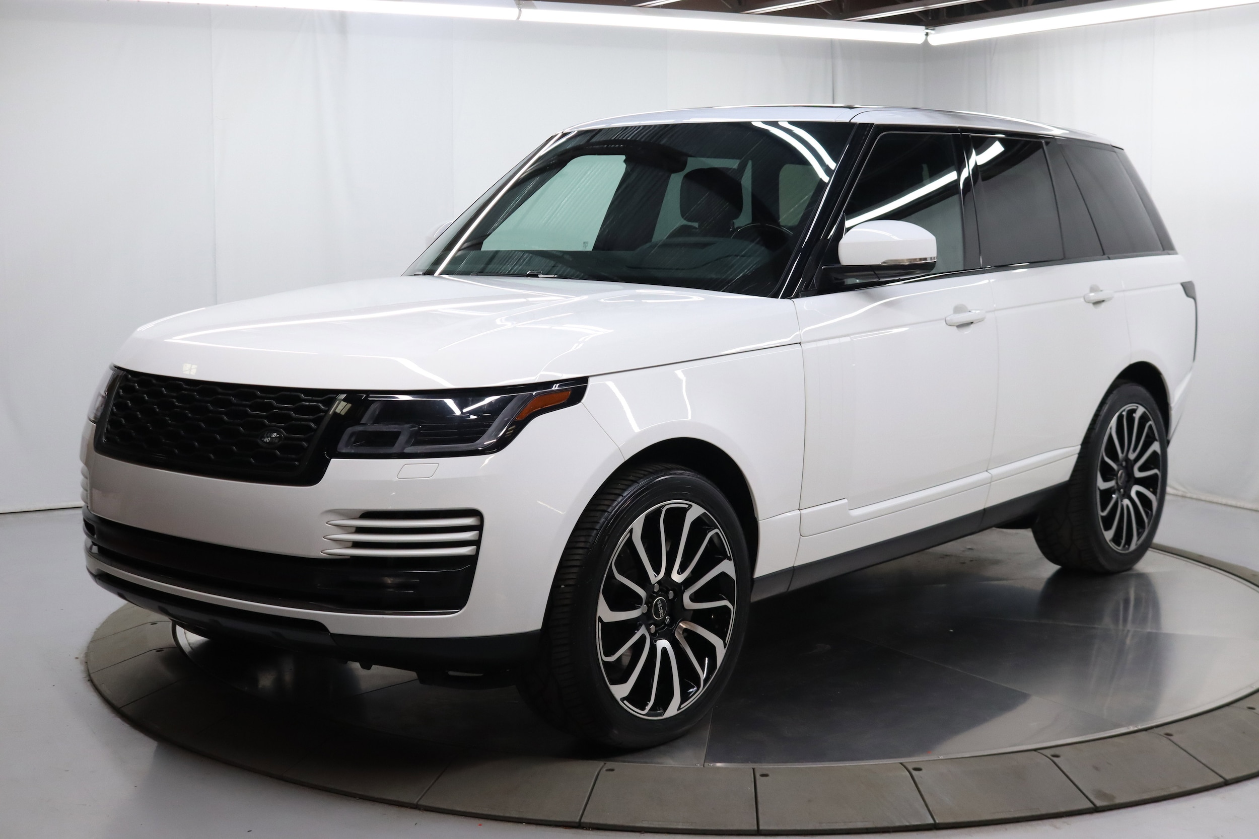 2021 Land Rover Range Rover 2
